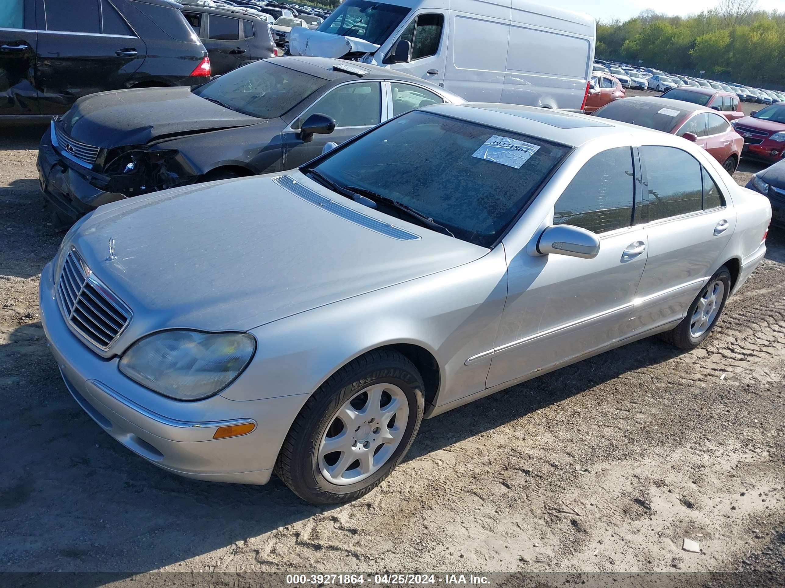 Photo 1 VIN: WDBNG70J2YA061373 - MERCEDES-BENZ NULL 