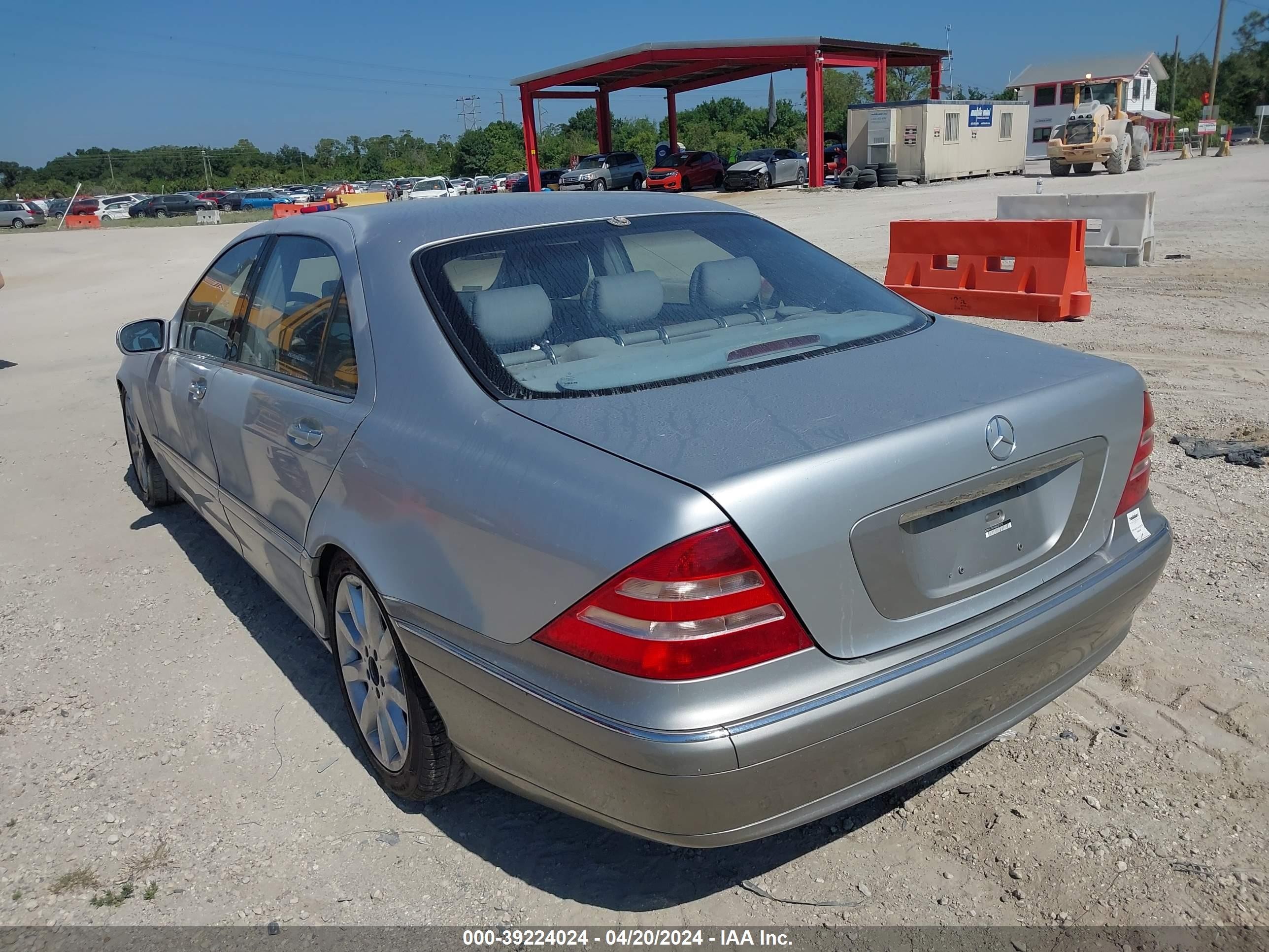 Photo 2 VIN: WDBNG70J71A156131 - MERCEDES-BENZ NULL 