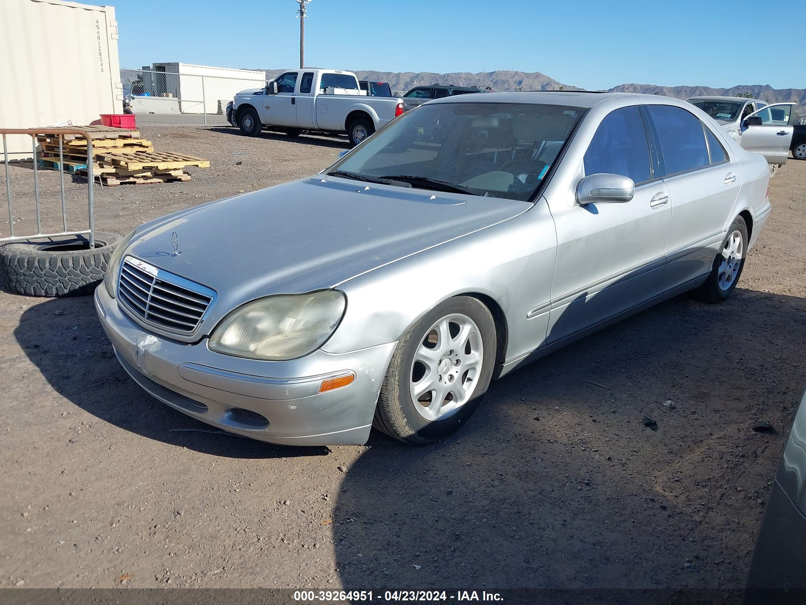 Photo 1 VIN: WDBNG70J9YA056395 - MERCEDES-BENZ NULL 