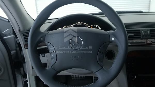 Photo 13 VIN: WDBNG74J05A457890 - MERCEDES-BENZ S 550 