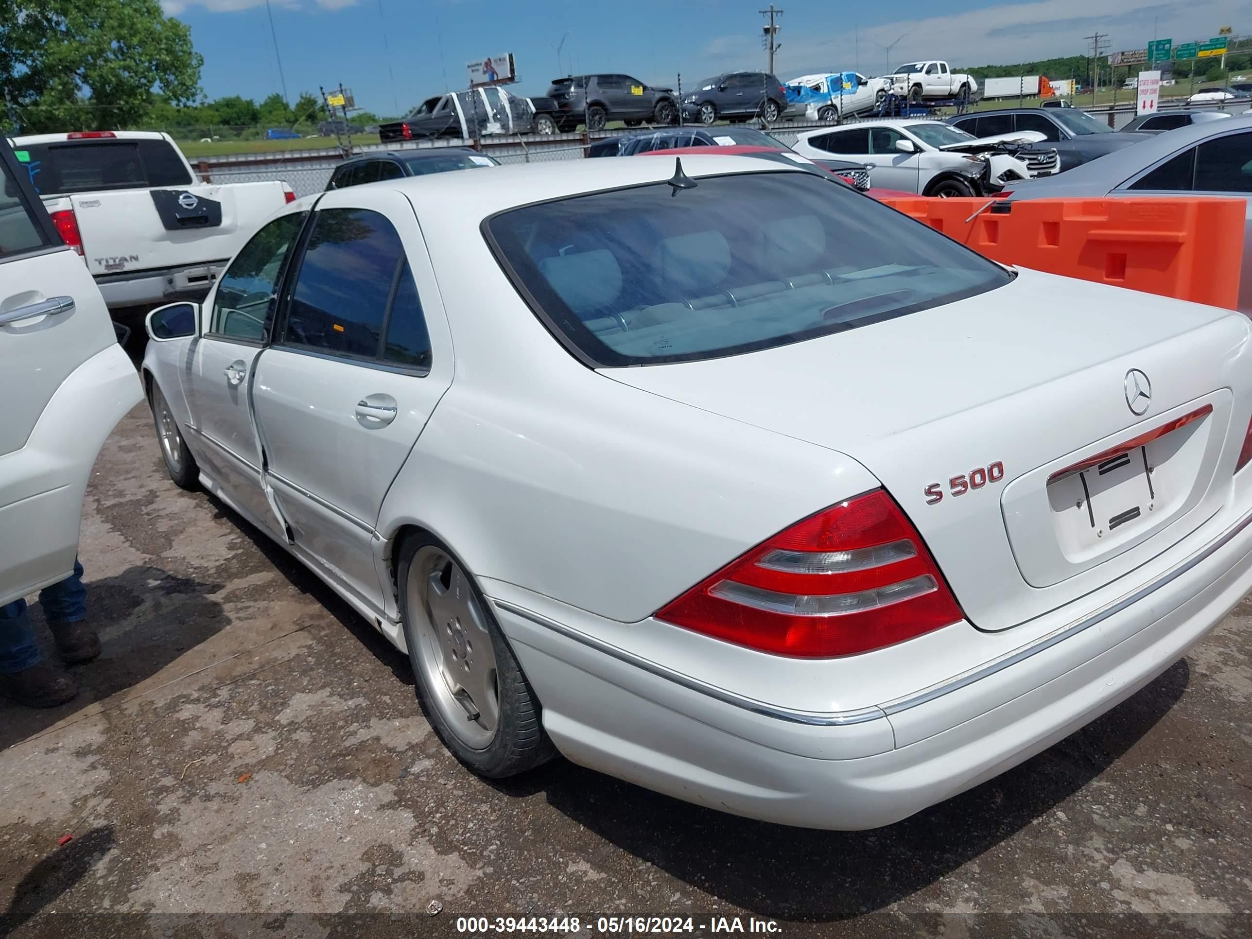 Photo 2 VIN: WDBNG75J11A158384 - MERCEDES-BENZ NULL 