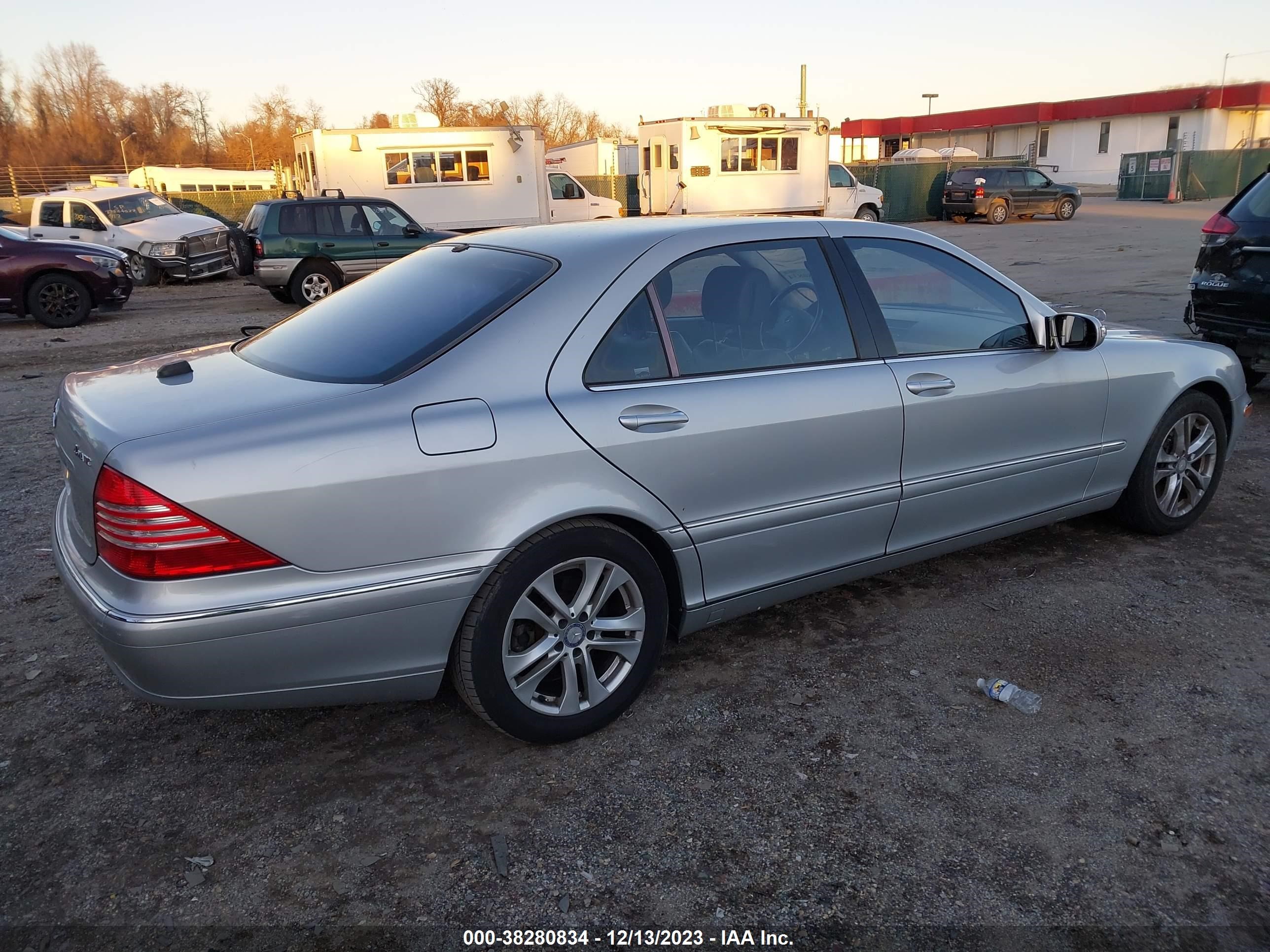 Photo 3 VIN: WDBNG83J65A455150 - MERCEDES-BENZ S-KLASSE 