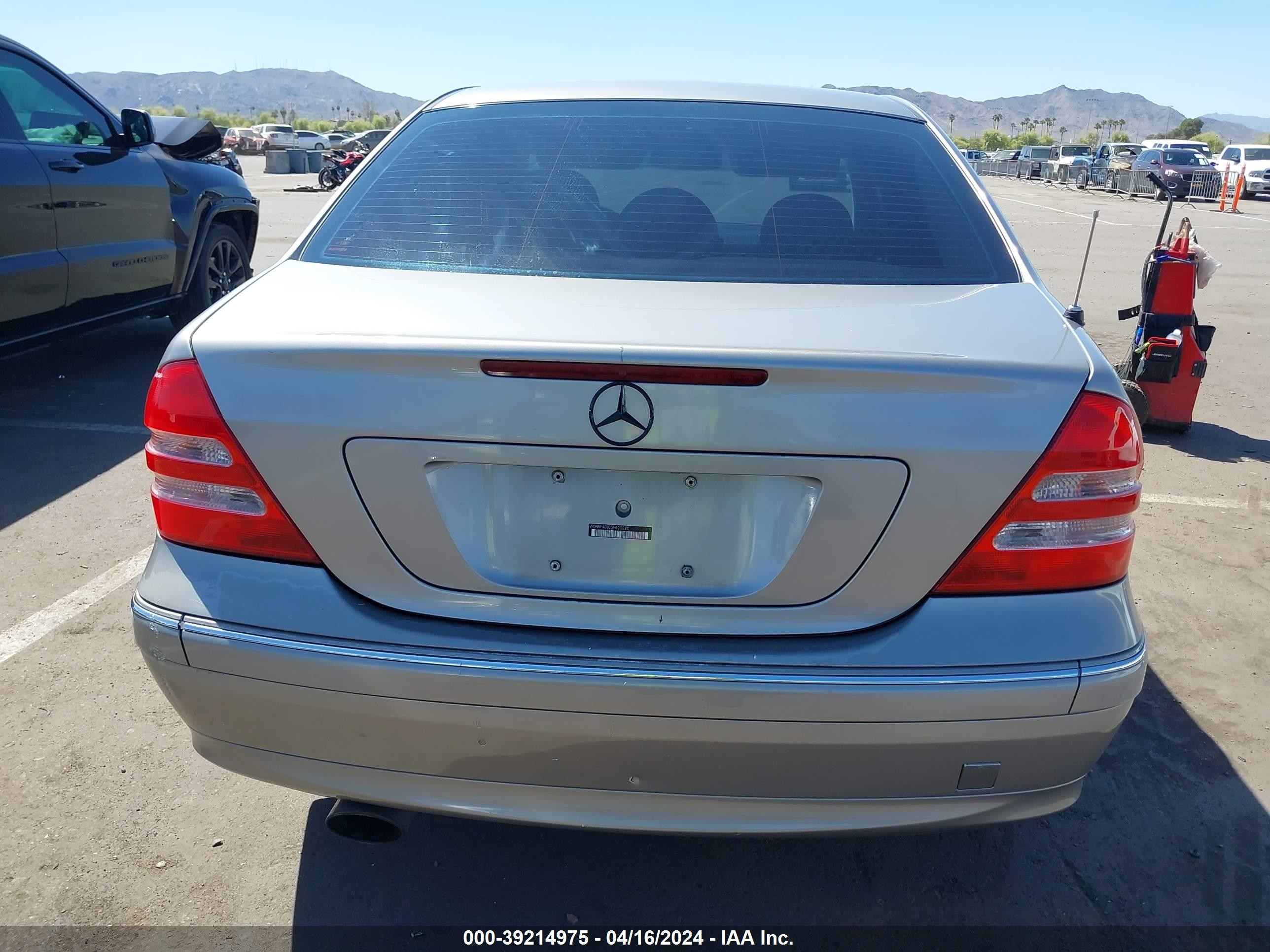 Photo 15 VIN: WDBRF40J03F420220 - MERCEDES-BENZ NULL 