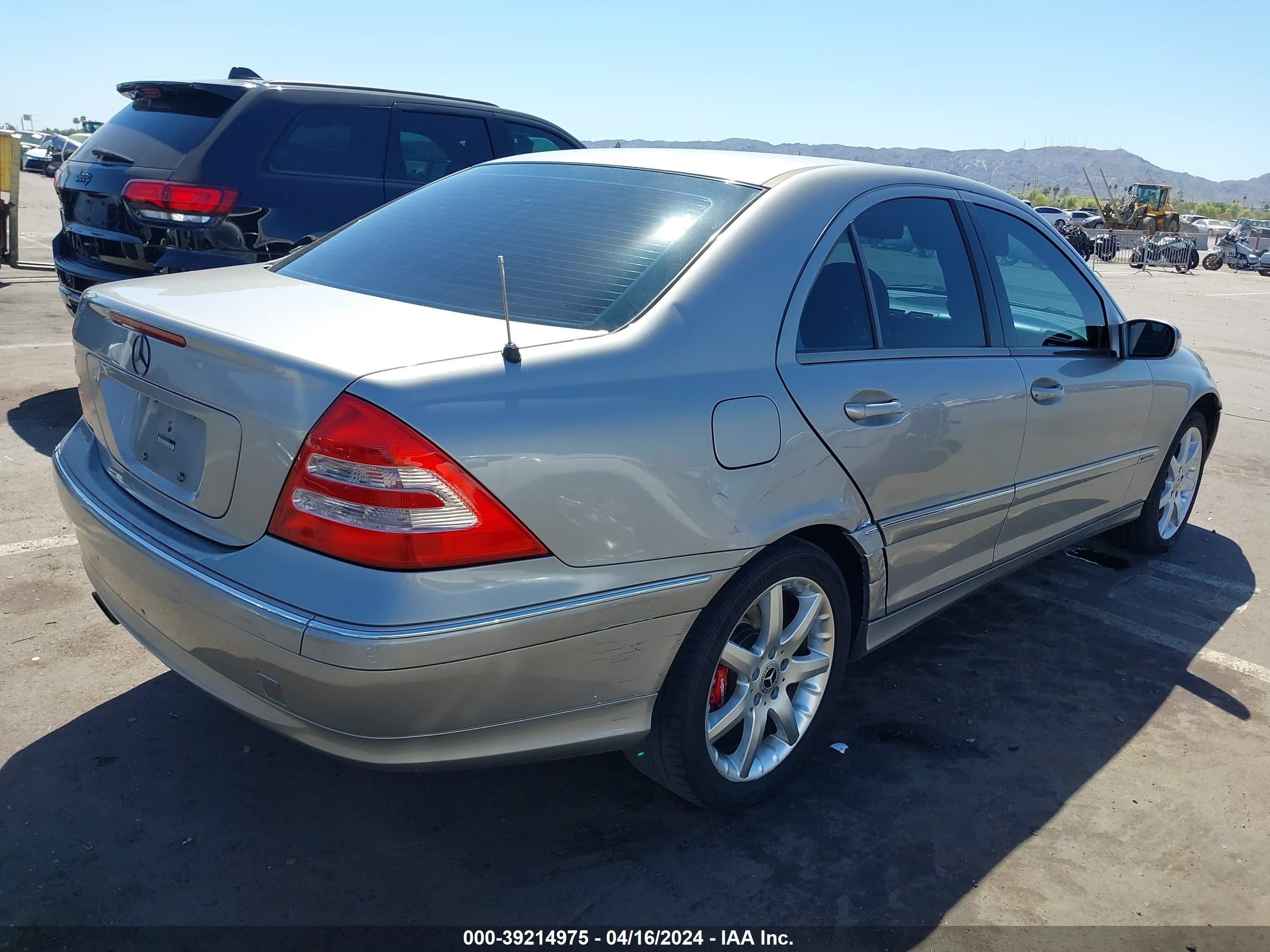 Photo 3 VIN: WDBRF40J03F420220 - MERCEDES-BENZ NULL 