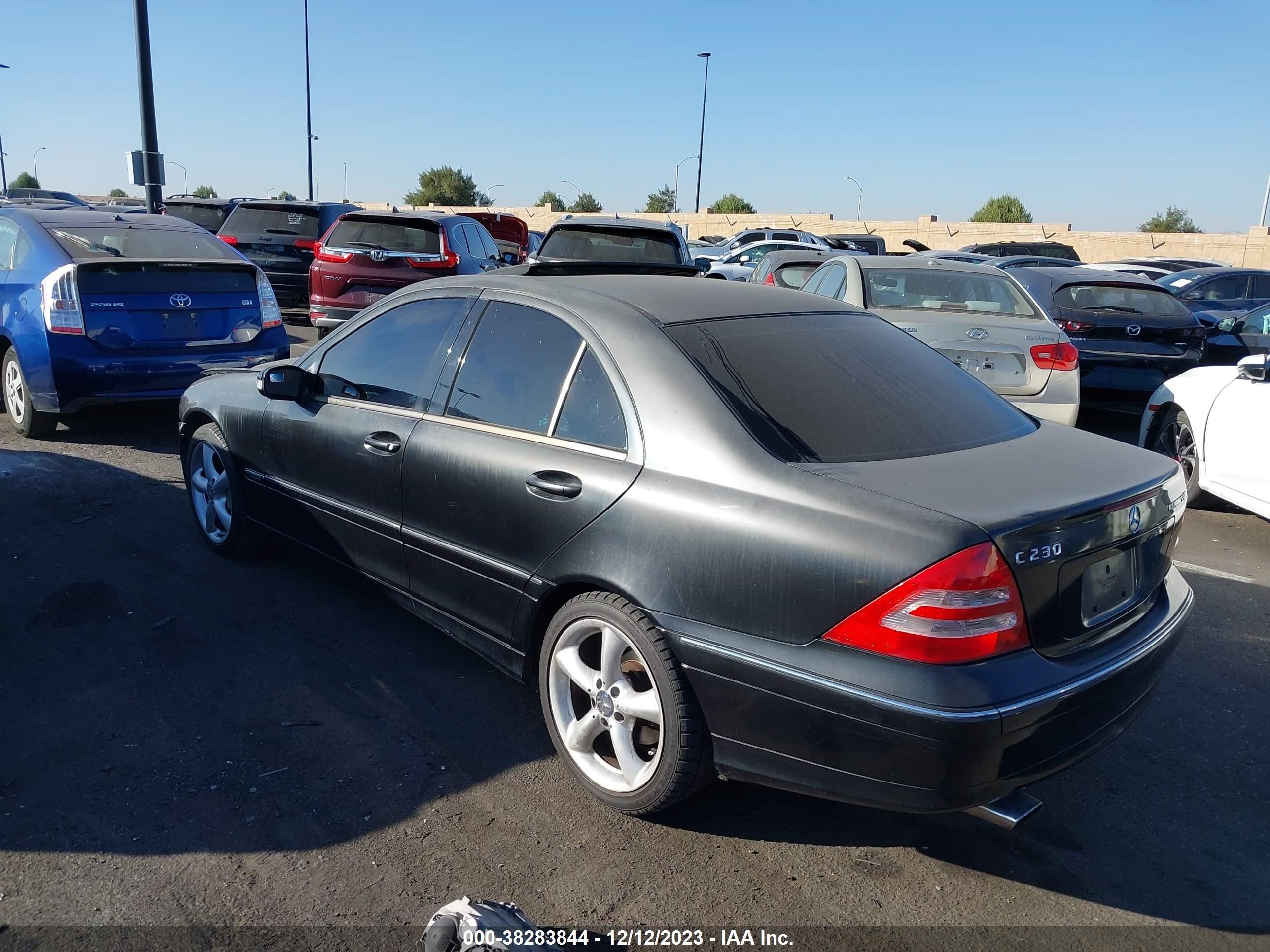 Photo 2 VIN: WDBRF40J04A612896 - MERCEDES-BENZ C-KLASSE 