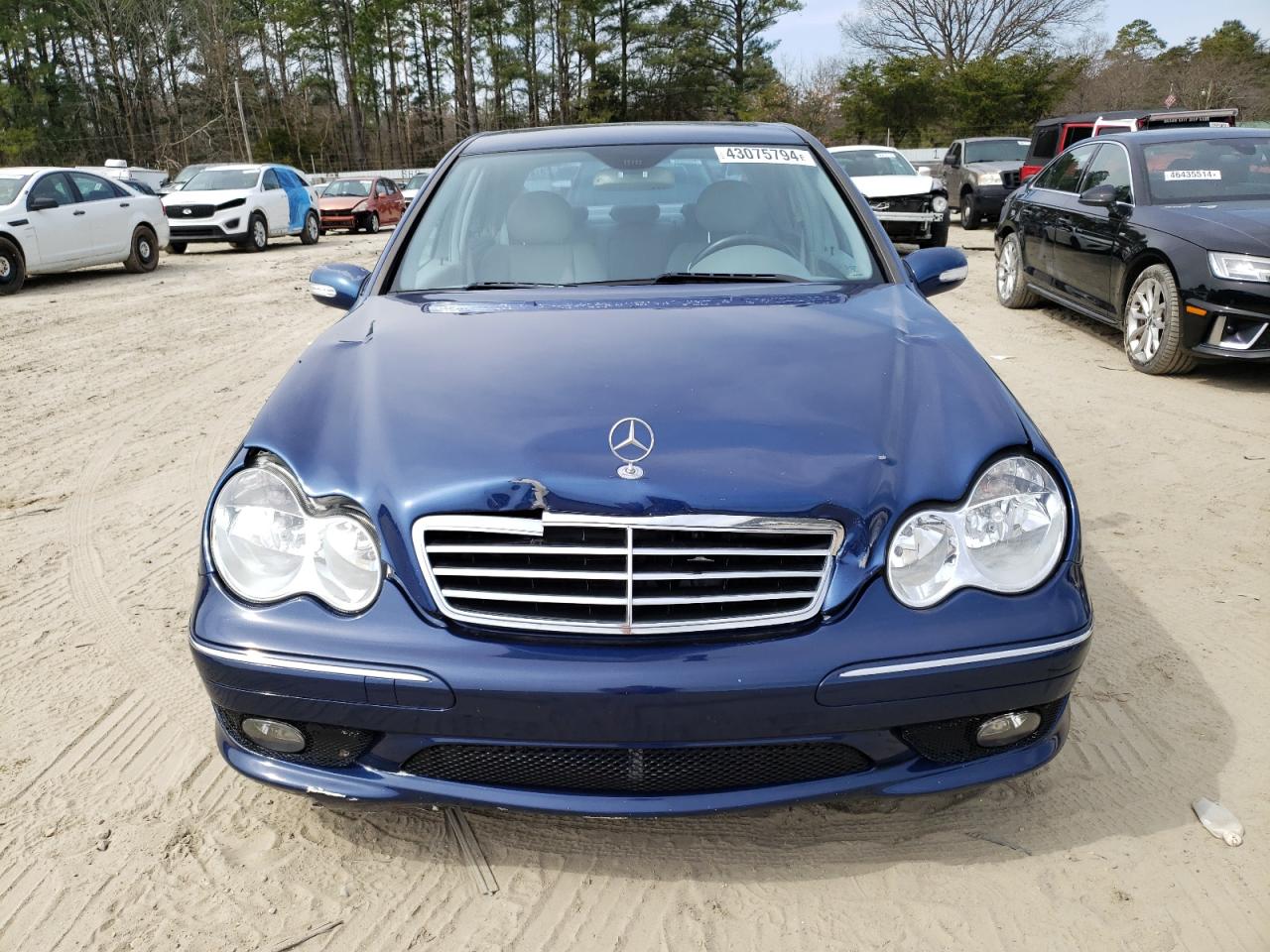 Photo 4 VIN: WDBRF40J05F662055 - MERCEDES-BENZ C-KLASSE 