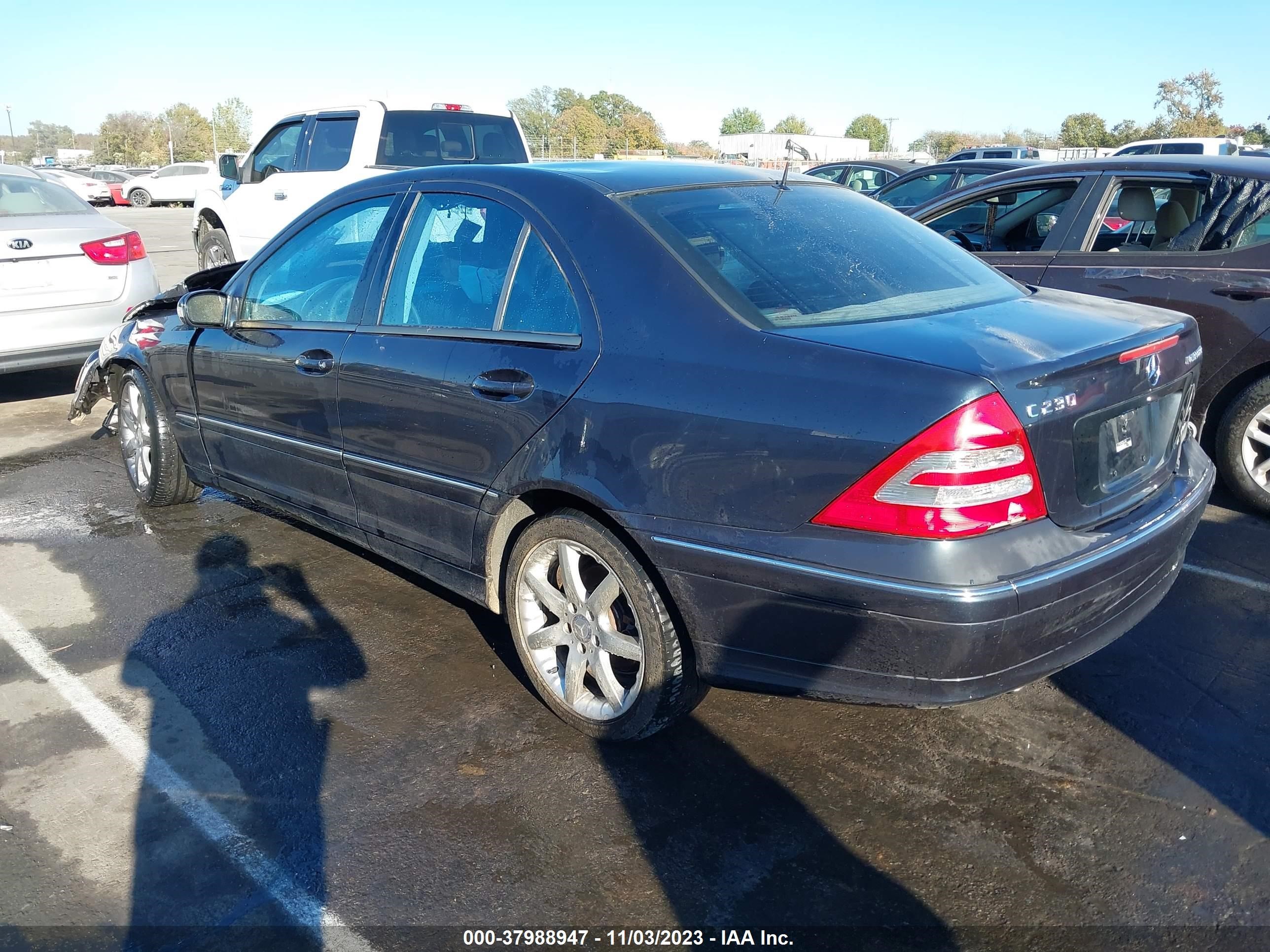 Photo 2 VIN: WDBRF40J13F427855 - MERCEDES-BENZ C-KLASSE 