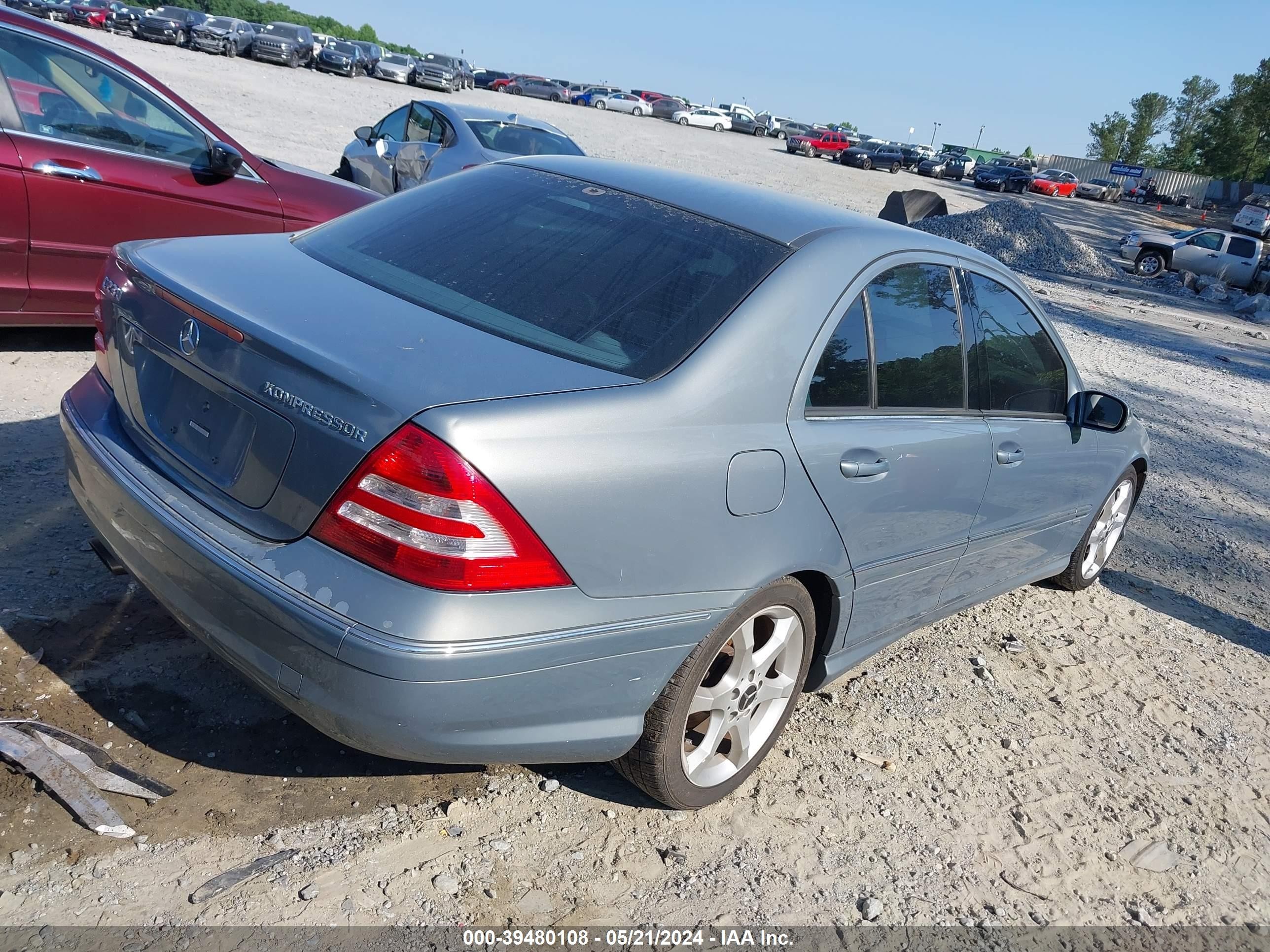 Photo 3 VIN: WDBRF40J15F710212 - MERCEDES-BENZ NULL 