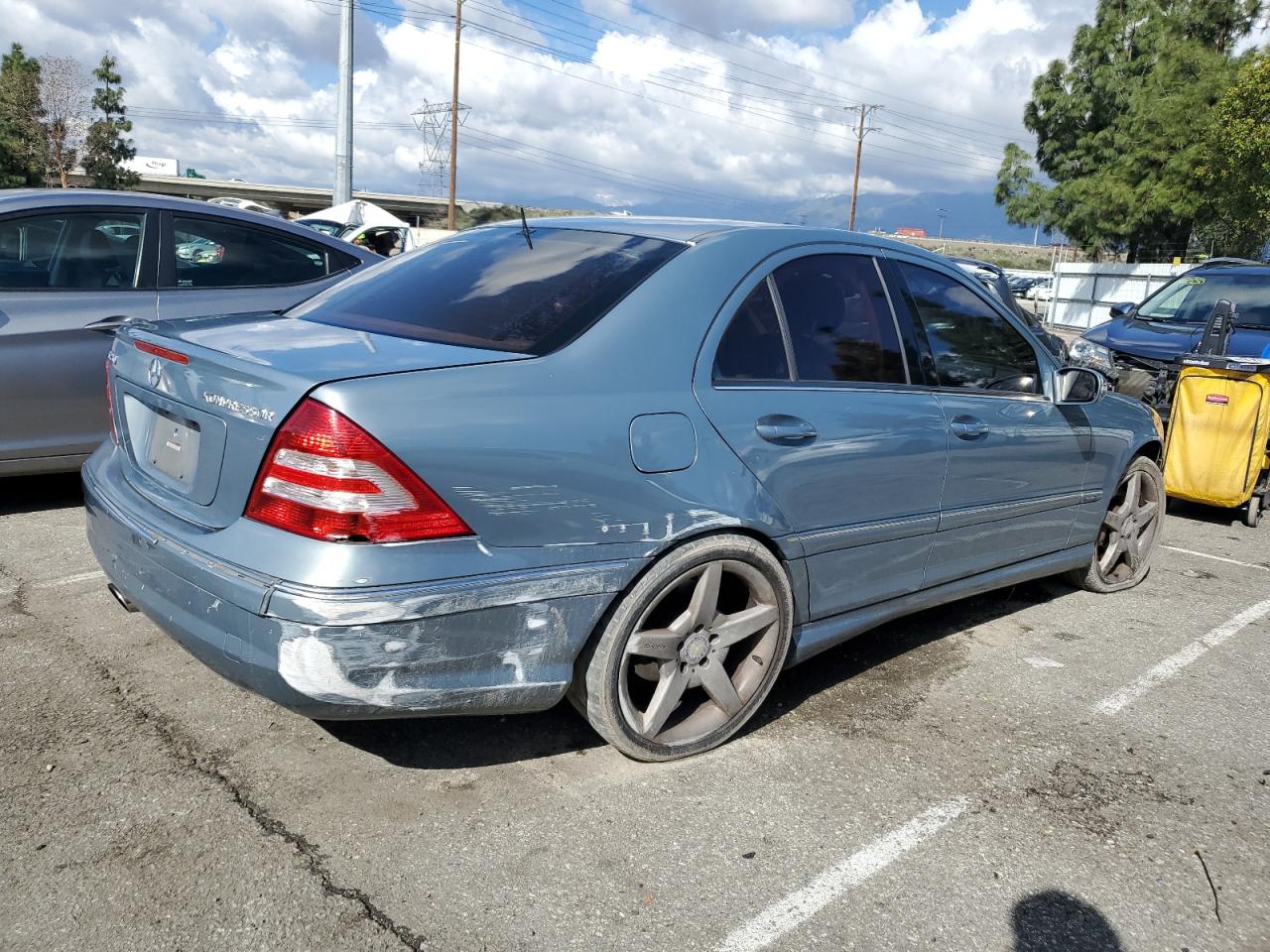 Photo 2 VIN: WDBRF40J35A731155 - MERCEDES-BENZ C-KLASSE 