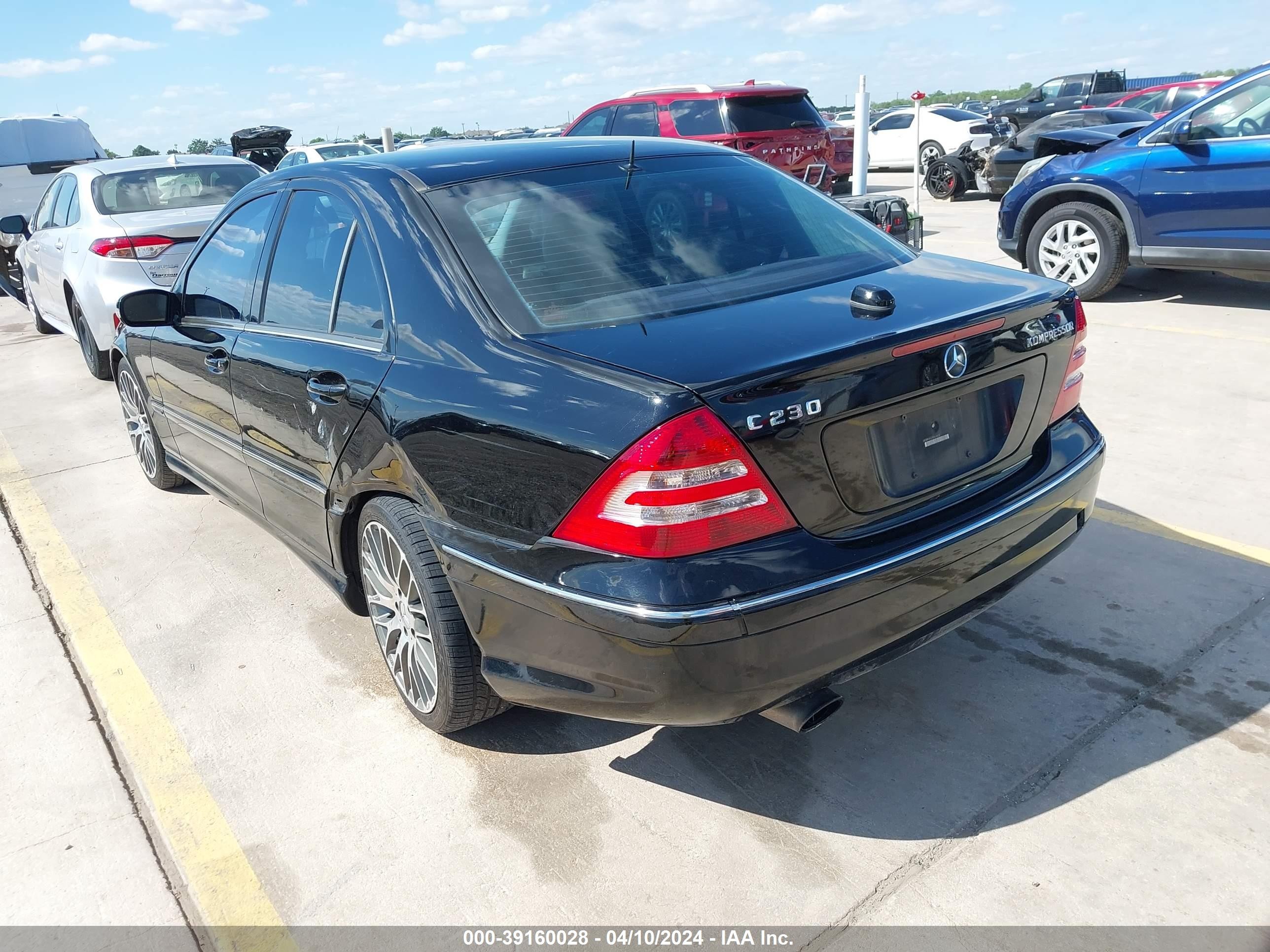 Photo 2 VIN: WDBRF40J35F614033 - MERCEDES-BENZ NULL 