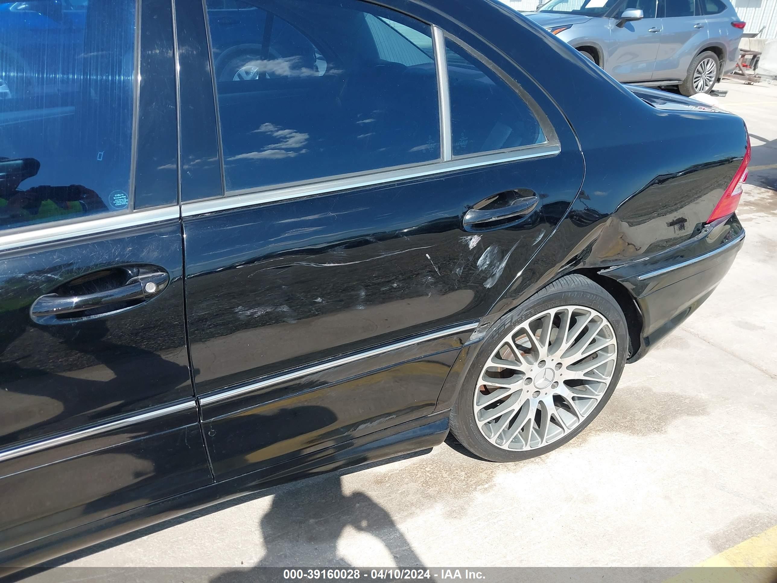 Photo 5 VIN: WDBRF40J35F614033 - MERCEDES-BENZ NULL 