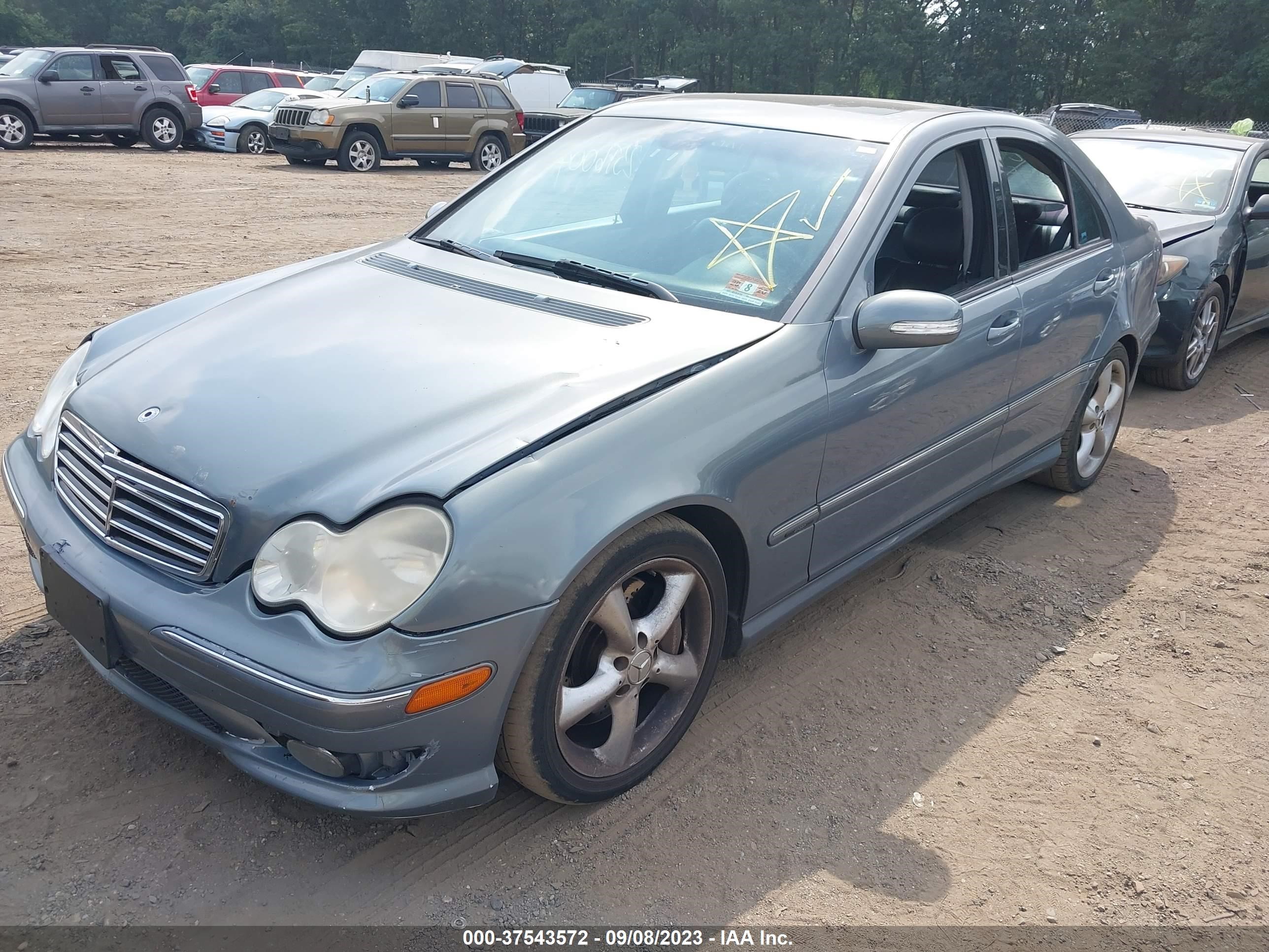 Photo 1 VIN: WDBRF40J35F724502 - MERCEDES-BENZ C-KLASSE 