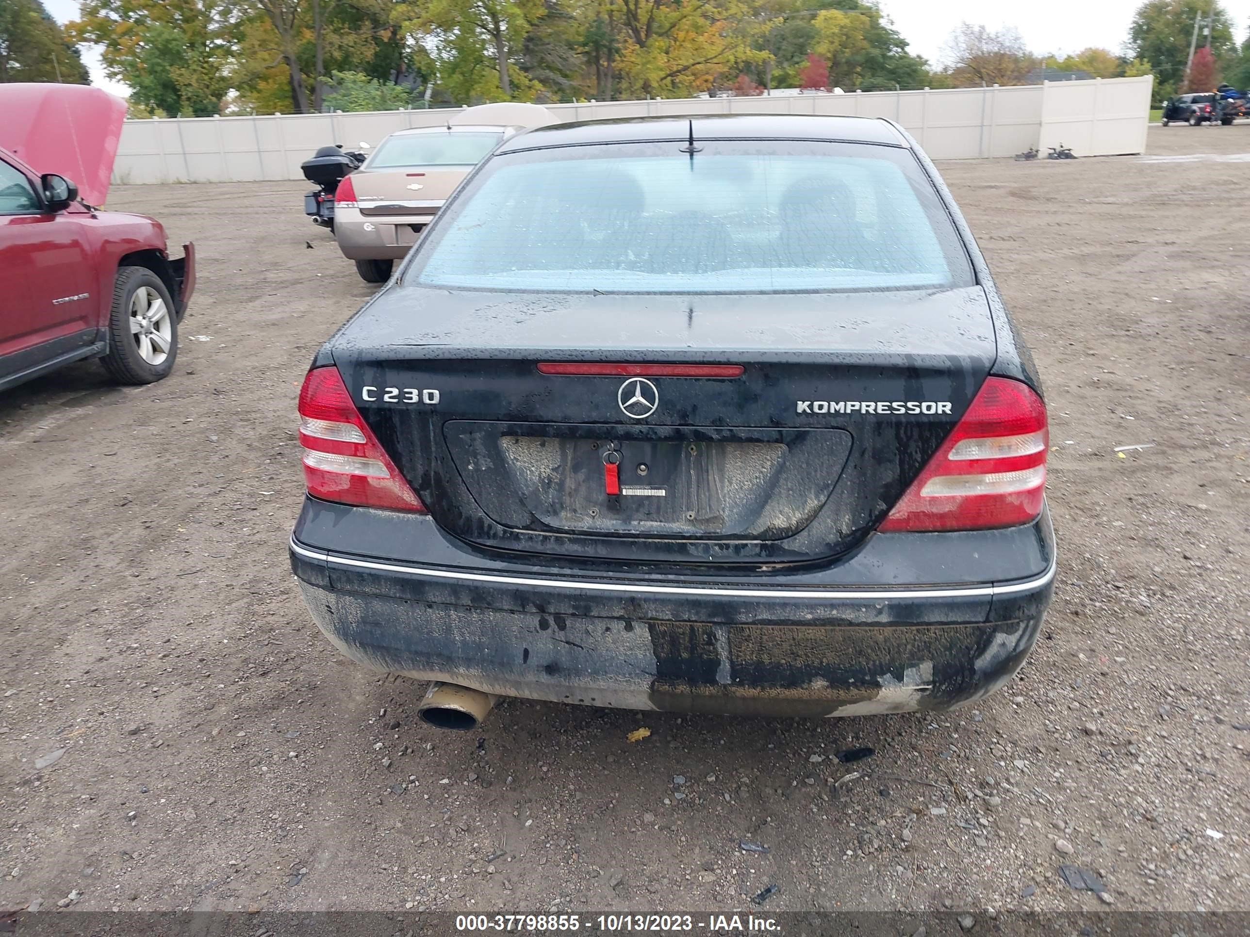 Photo 15 VIN: WDBRF40J35F727481 - MERCEDES-BENZ C-KLASSE 