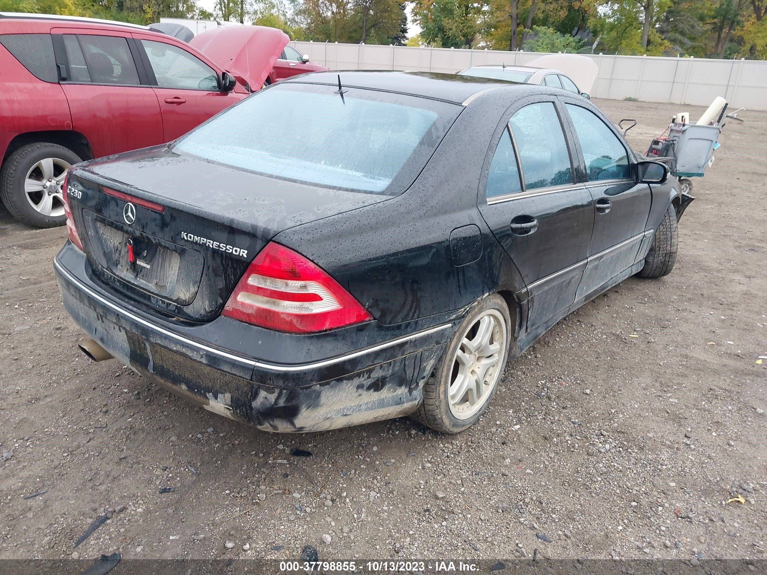 Photo 3 VIN: WDBRF40J35F727481 - MERCEDES-BENZ C-KLASSE 