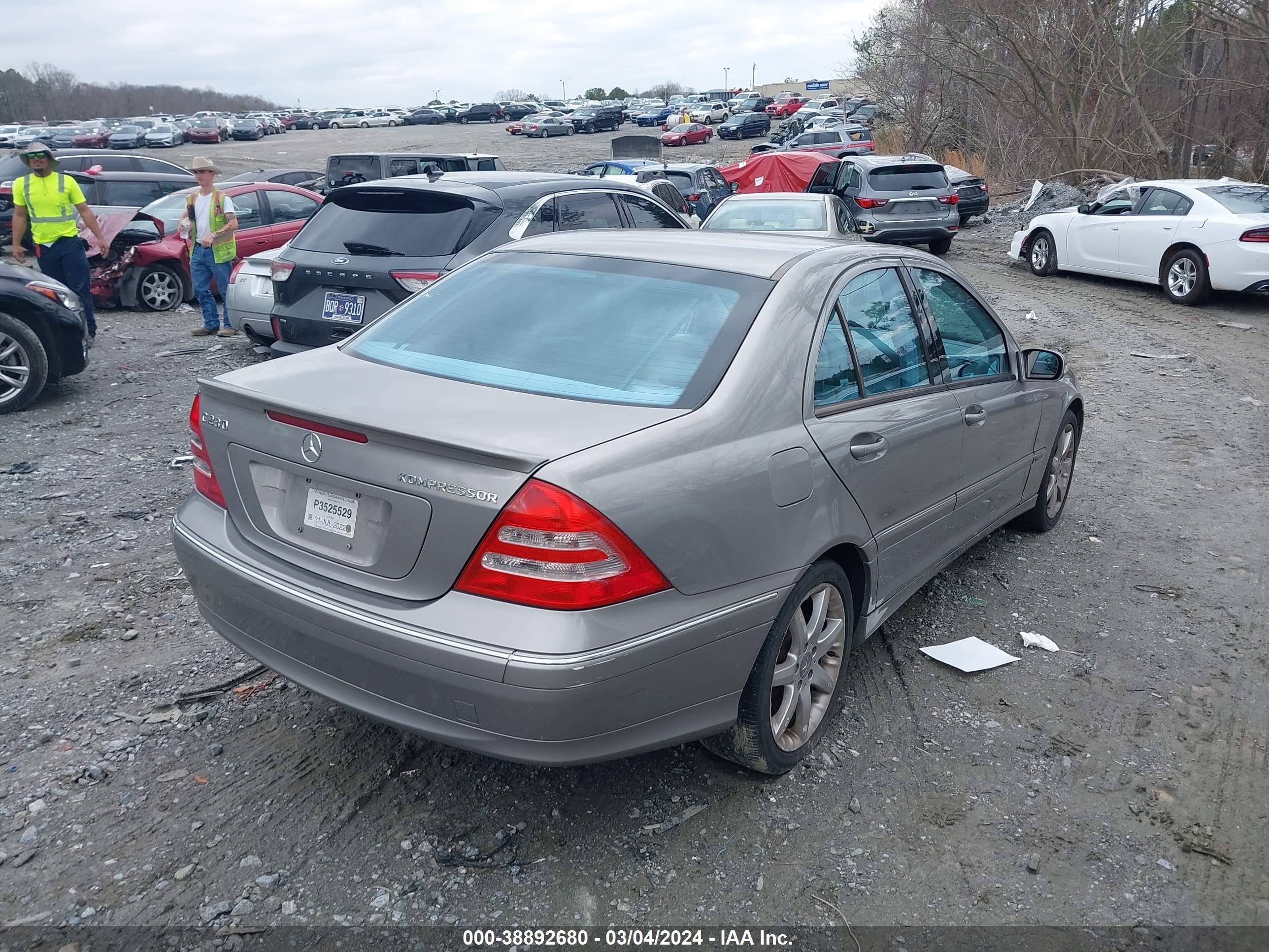 Photo 3 VIN: WDBRF40J44A554145 - MERCEDES-BENZ NULL 