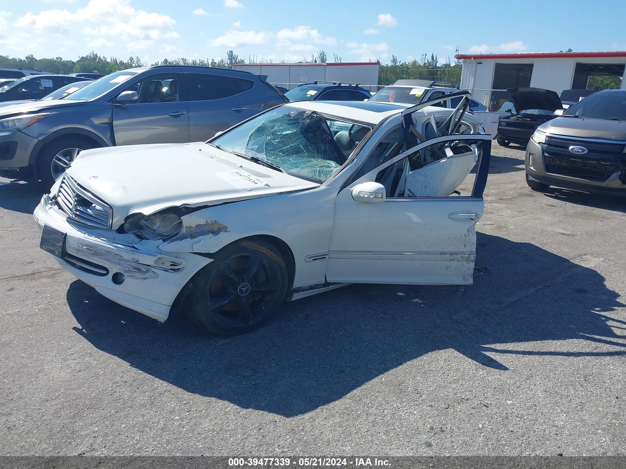 Photo 1 VIN: WDBRF40J54A600629 - MERCEDES-BENZ NULL 