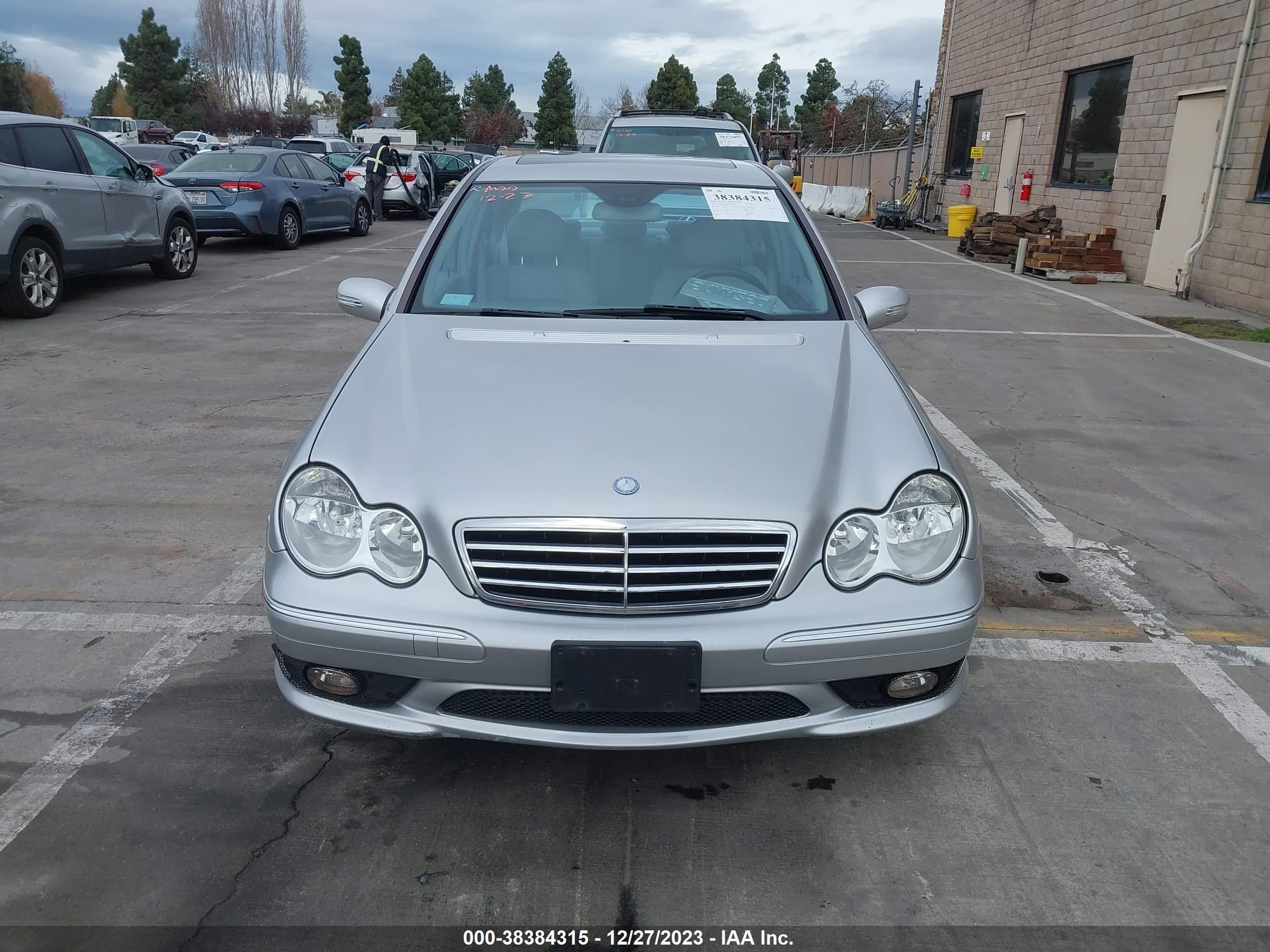 Photo 11 VIN: WDBRF40J65F615919 - MERCEDES-BENZ C-KLASSE 