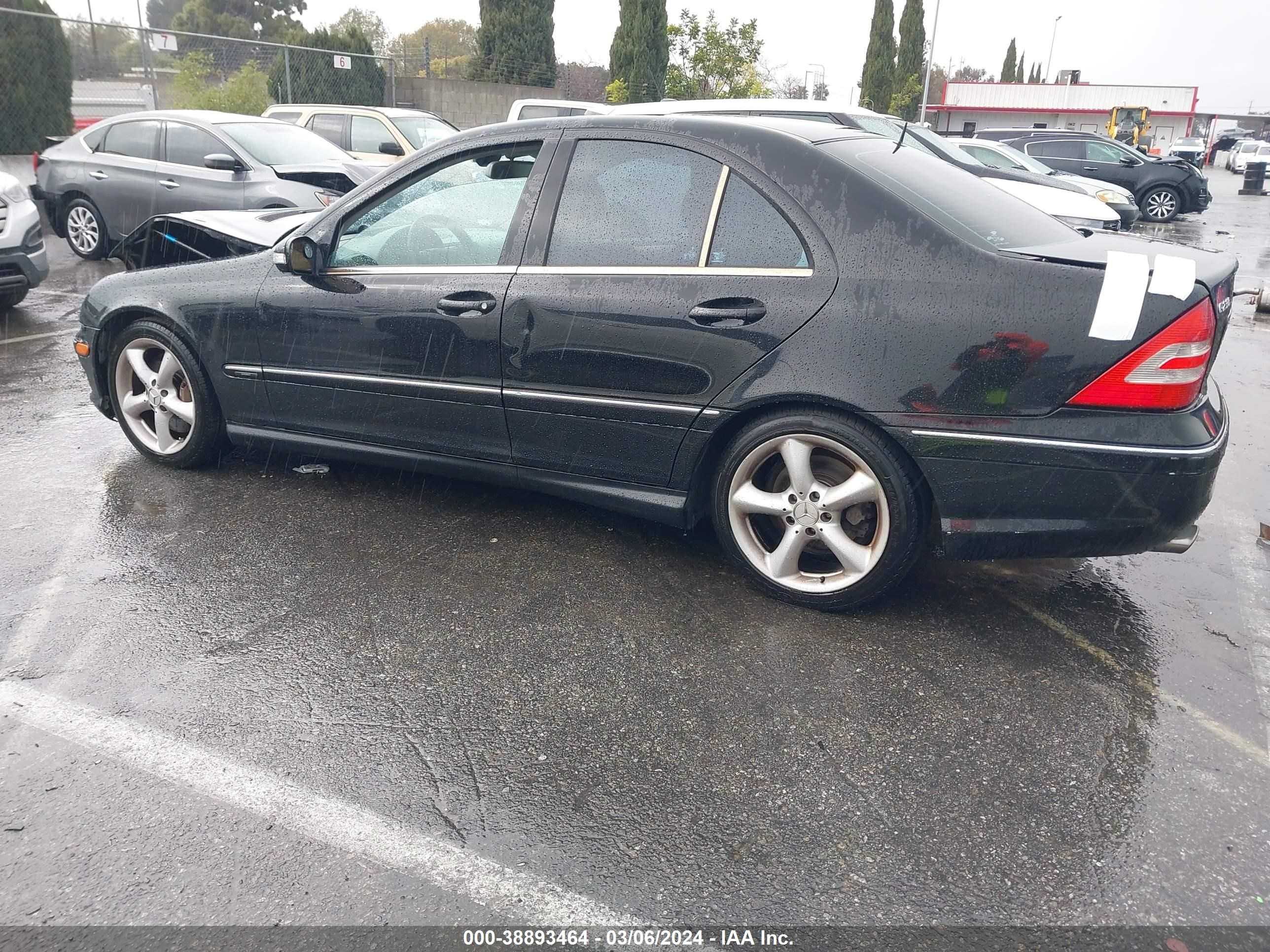 Photo 13 VIN: WDBRF40J65F681306 - MERCEDES-BENZ NULL 