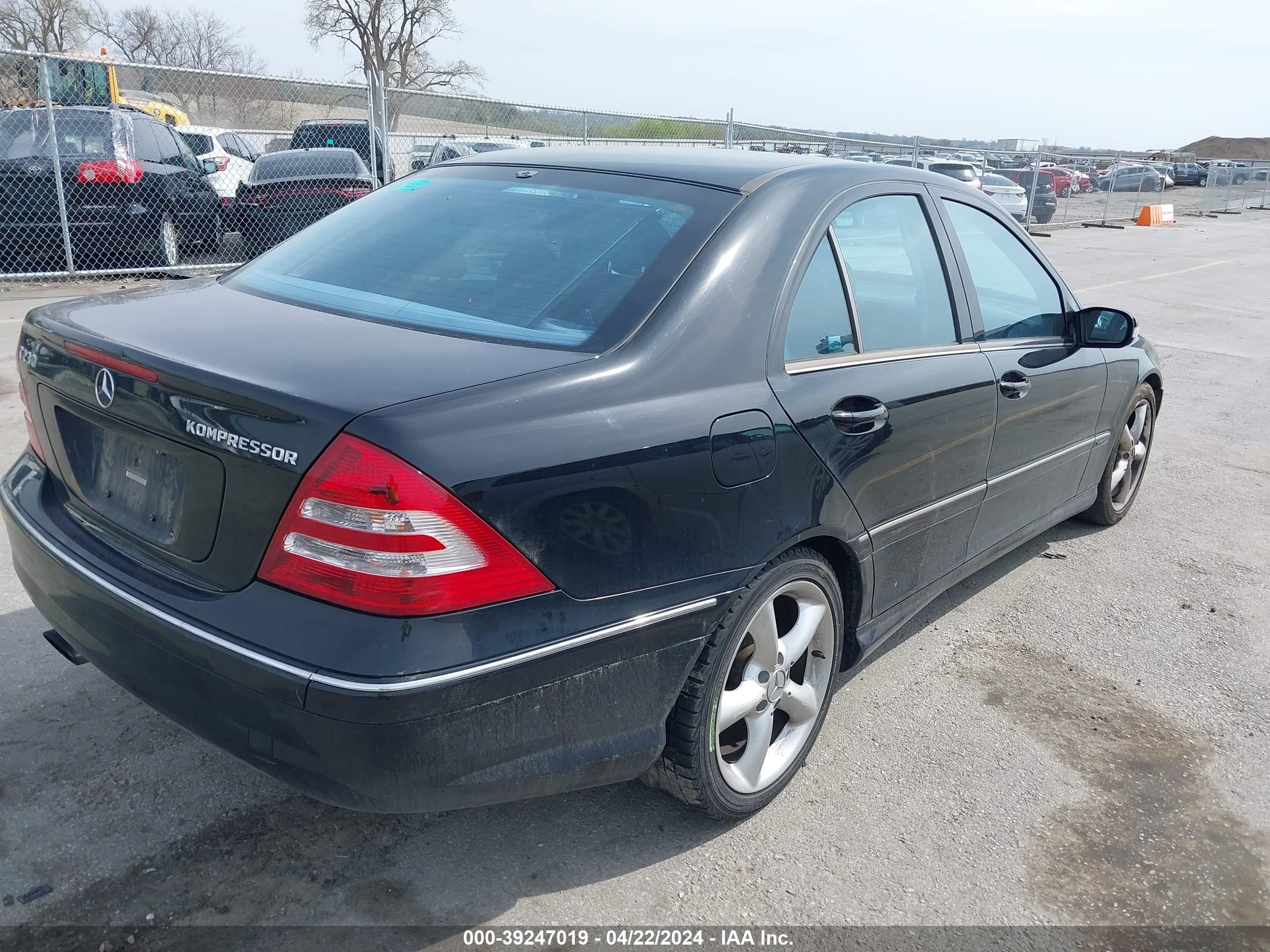 Photo 3 VIN: WDBRF40J75F629165 - MERCEDES-BENZ NULL 