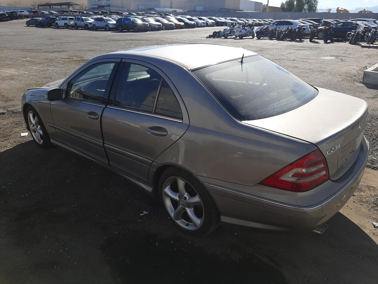 Photo 1 VIN: WDBRF40J85F686622 - MERCEDES-BENZ C-KLASSE 