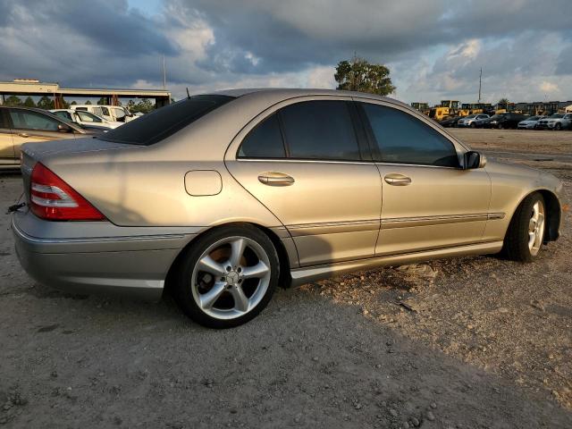 Photo 2 VIN: WDBRF40J85F712376 - MERCEDES-BENZ C-CLASS 