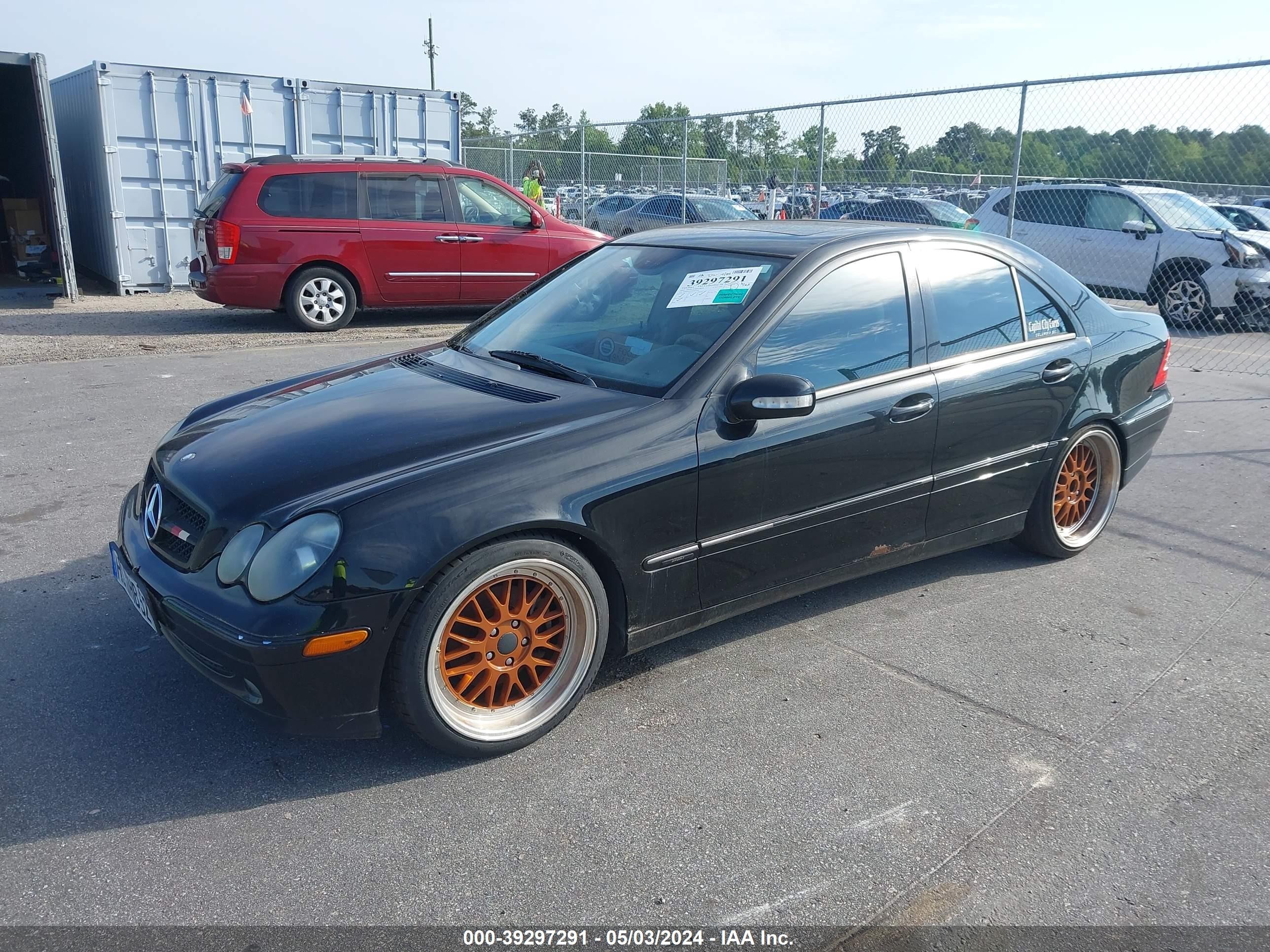 Photo 1 VIN: WDBRF40JX3F434447 - MERCEDES-BENZ C-KLASSE 