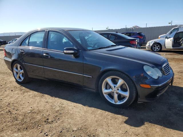 Photo 3 VIN: WDBRF40JX4F549292 - MERCEDES-BENZ C-CLASS 