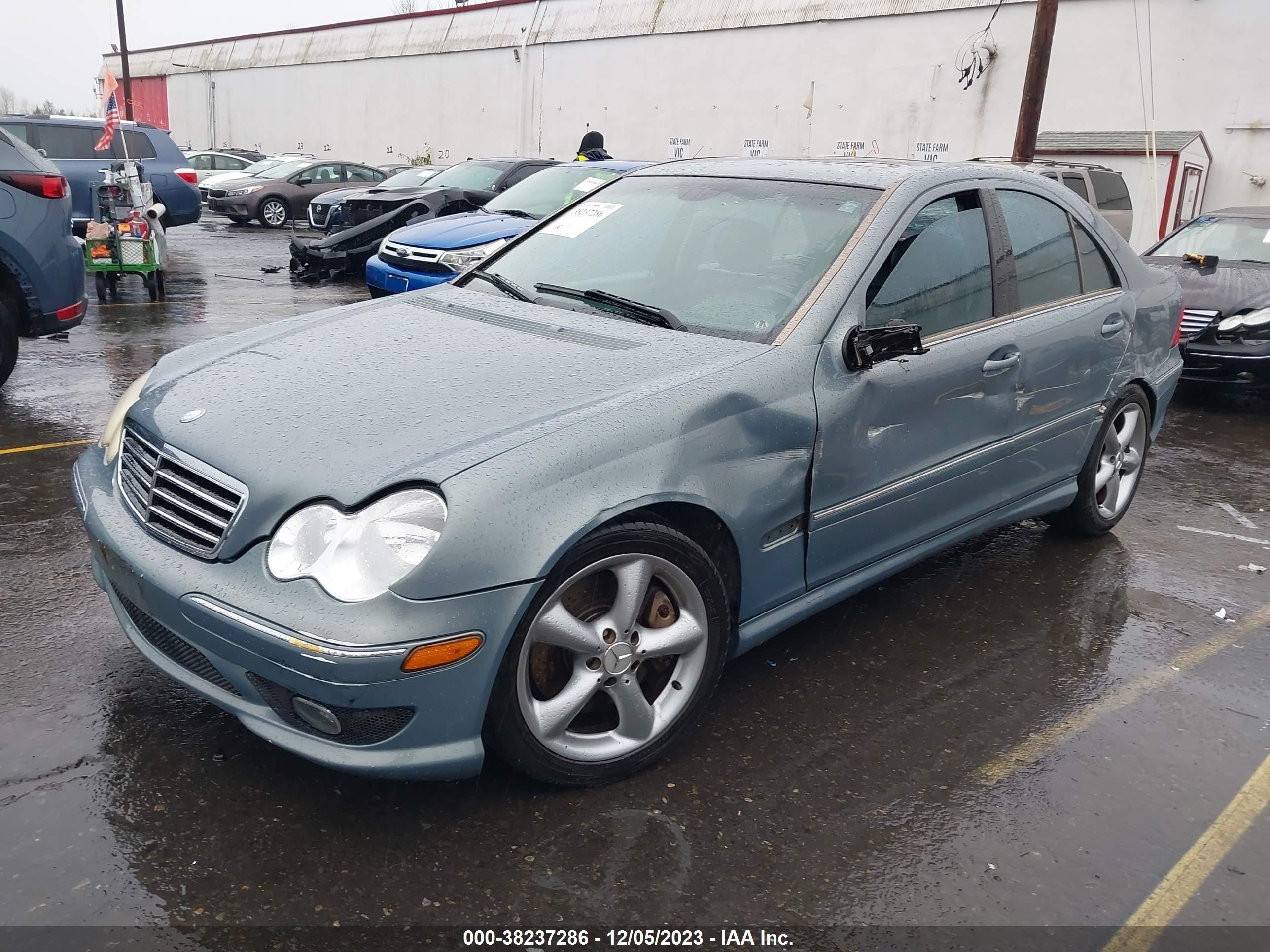 Photo 1 VIN: WDBRF40JX5F609296 - MERCEDES-BENZ C-KLASSE 