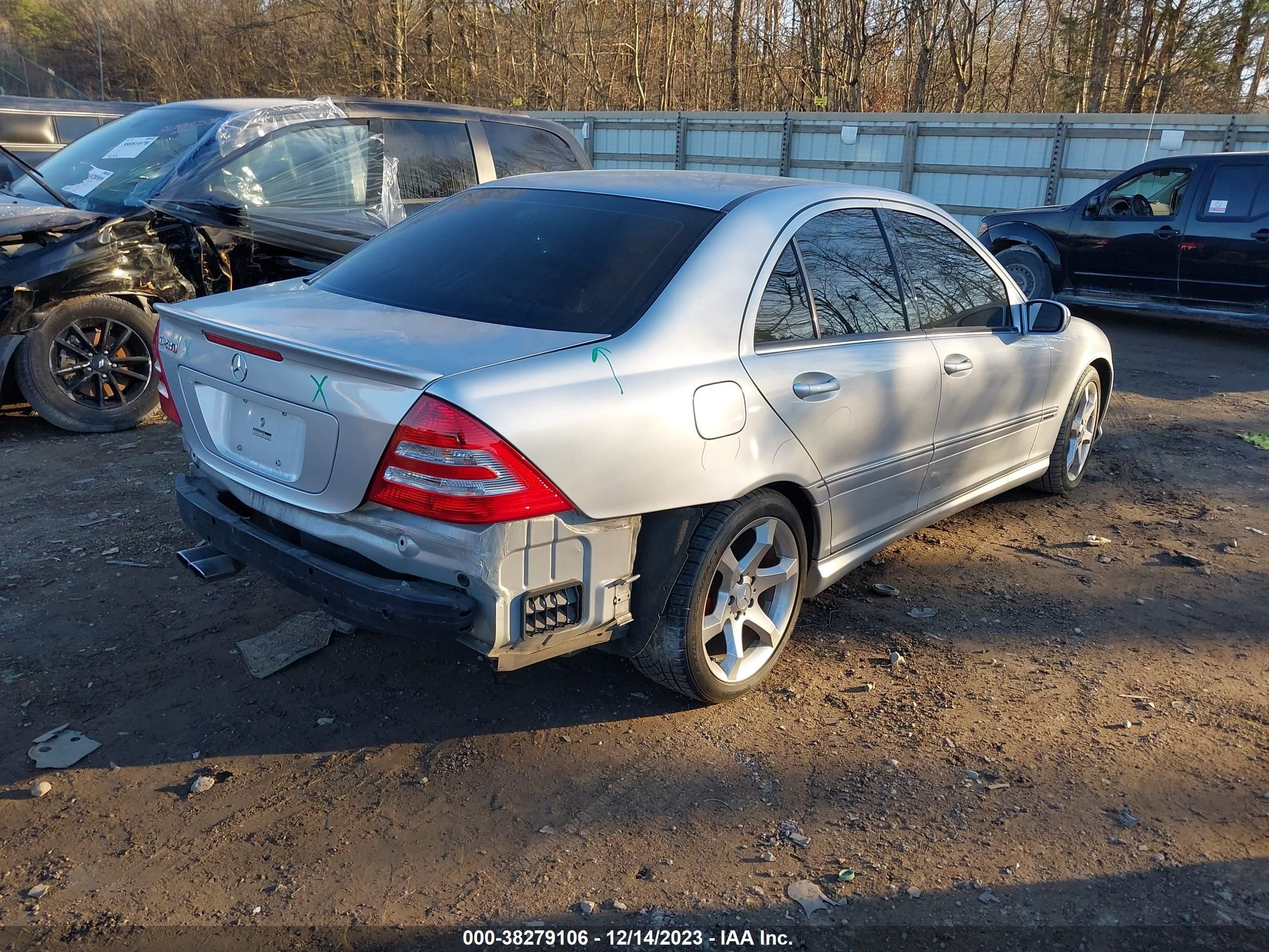 Photo 3 VIN: WDBRF52H07E025434 - MERCEDES-BENZ C-KLASSE 