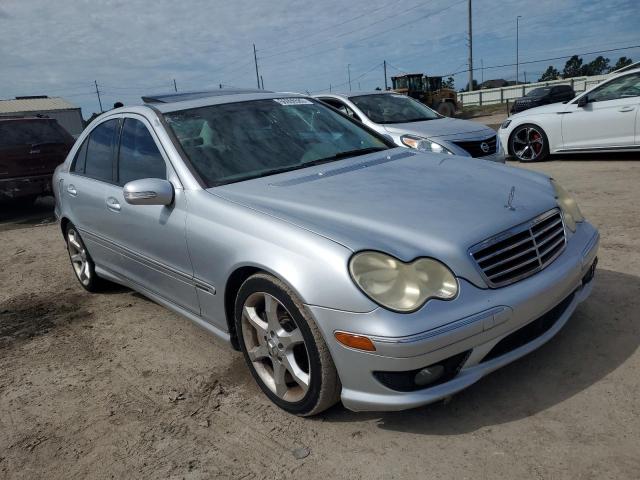 Photo 3 VIN: WDBRF52H07F915880 - MERCEDES-BENZ C 230 