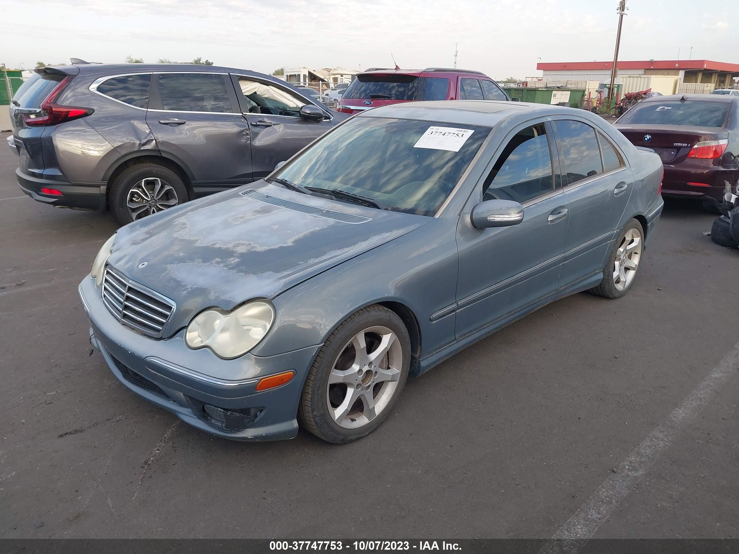 Photo 1 VIN: WDBRF52H17A933558 - MERCEDES-BENZ C-KLASSE 