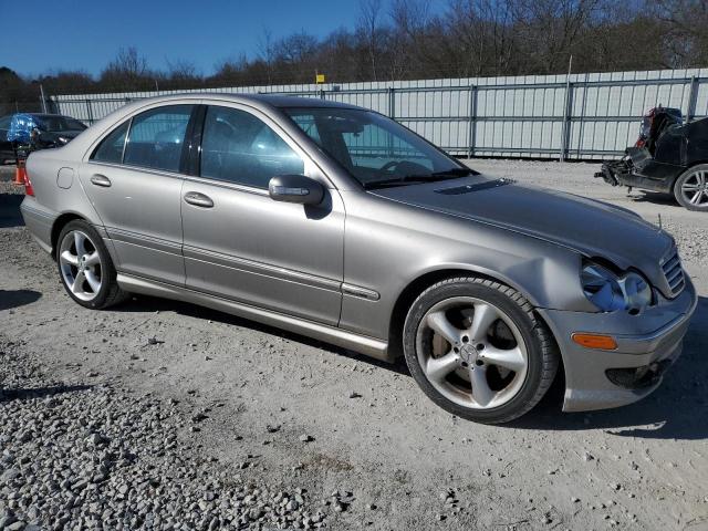 Photo 3 VIN: WDBRF52H26F768377 - MERCEDES-BENZ C-CLASS 