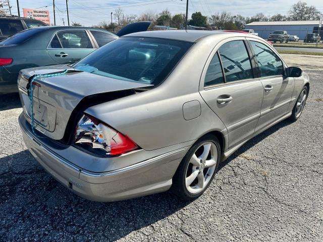 Photo 3 VIN: WDBRF52H46A878599 - MERCEDES-BENZ C-CLASS 