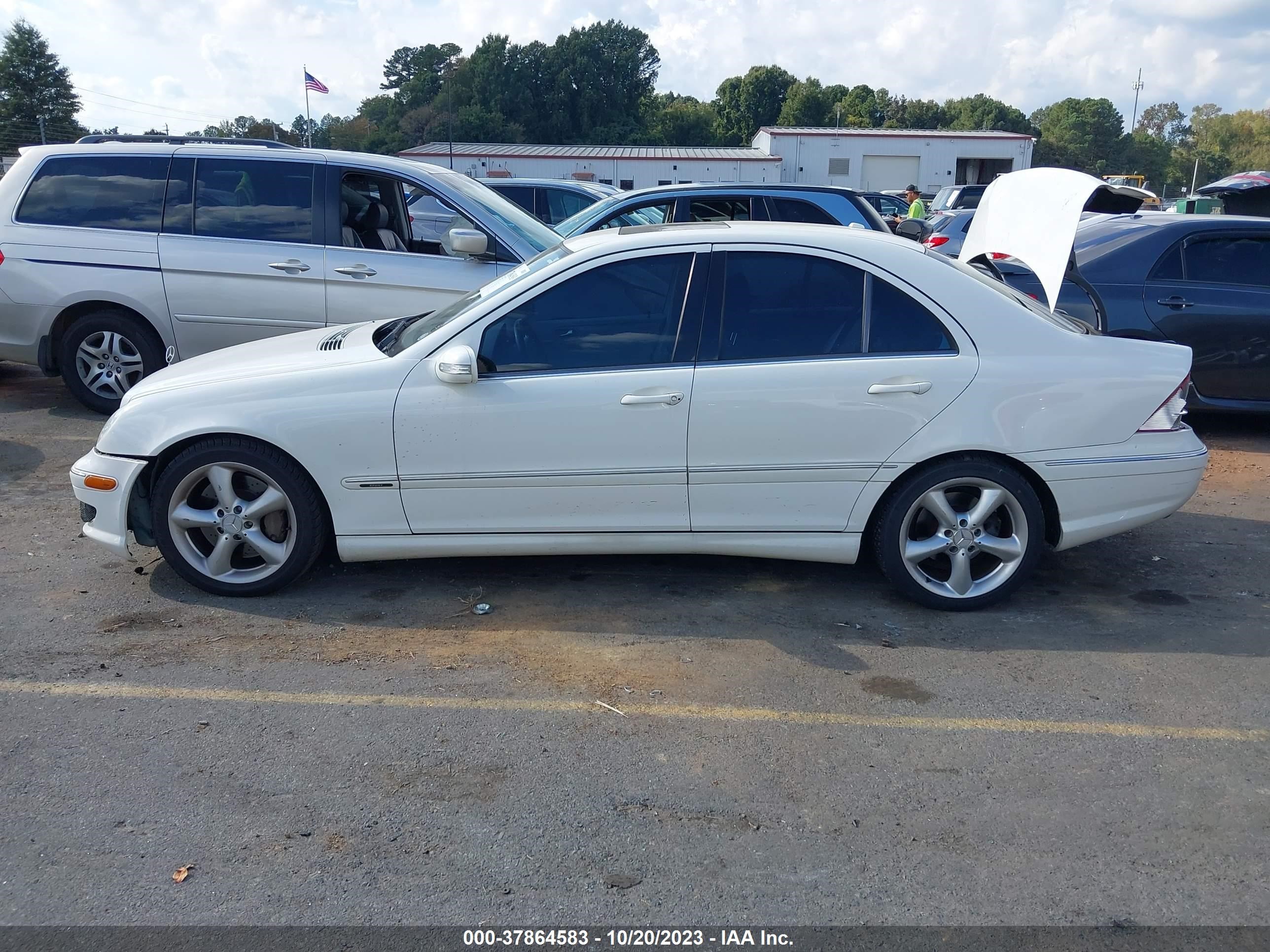 Photo 14 VIN: WDBRF52H46F765058 - MERCEDES-BENZ C-KLASSE 