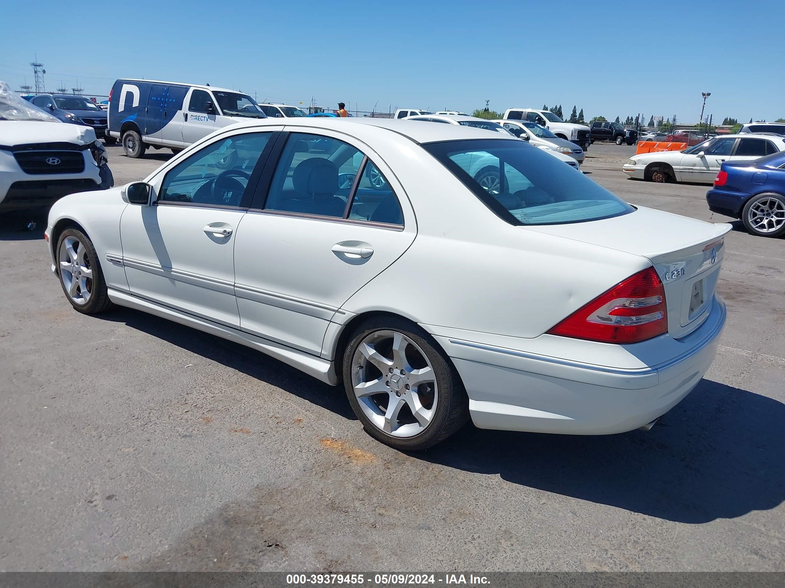 Photo 2 VIN: WDBRF52H47A947552 - MERCEDES-BENZ NULL 