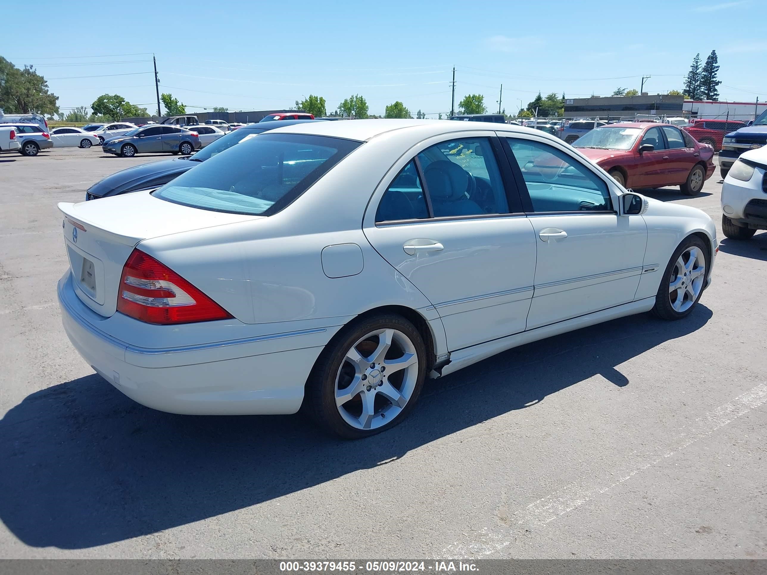 Photo 3 VIN: WDBRF52H47A947552 - MERCEDES-BENZ NULL 