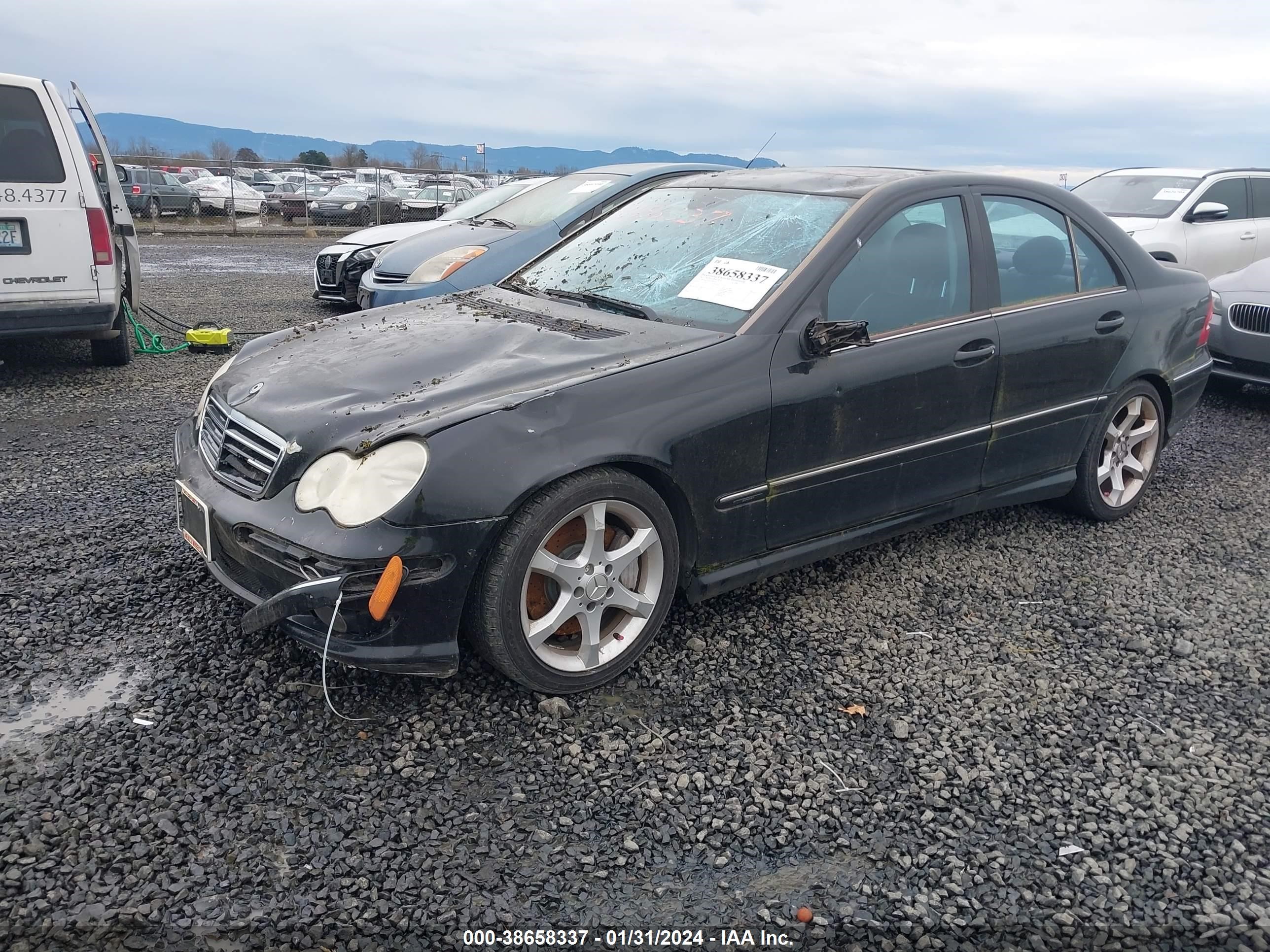 Photo 1 VIN: WDBRF52H57F905829 - MERCEDES-BENZ C-KLASSE 