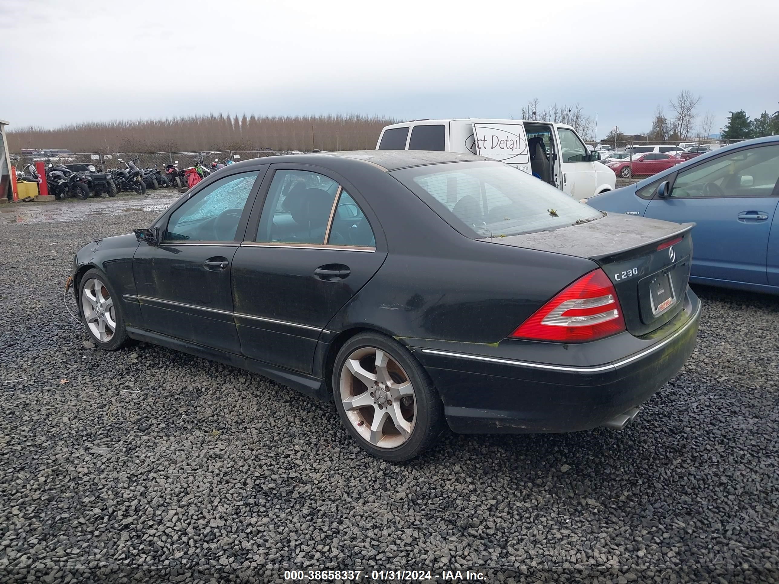 Photo 2 VIN: WDBRF52H57F905829 - MERCEDES-BENZ C-KLASSE 