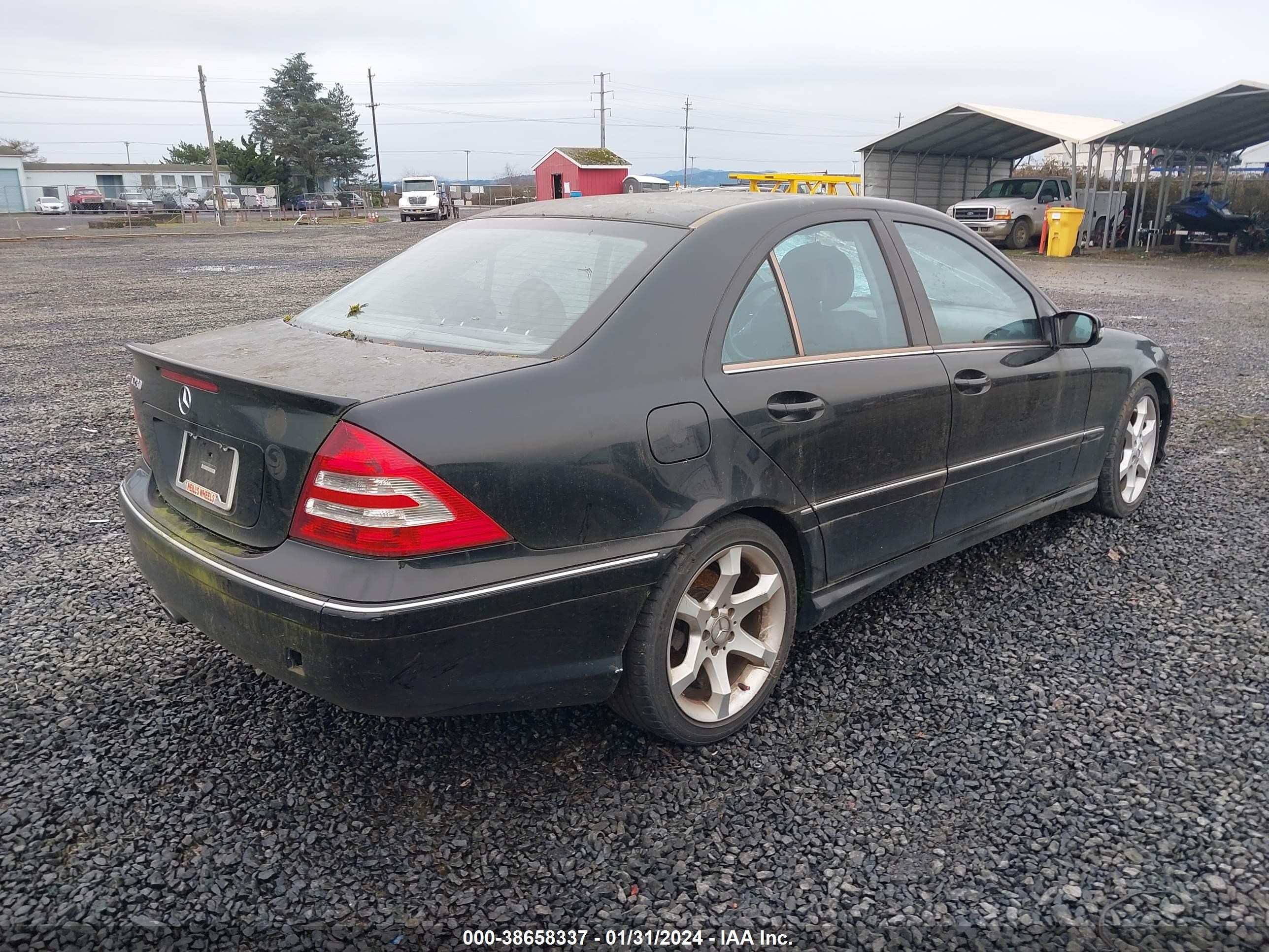 Photo 3 VIN: WDBRF52H57F905829 - MERCEDES-BENZ C-KLASSE 