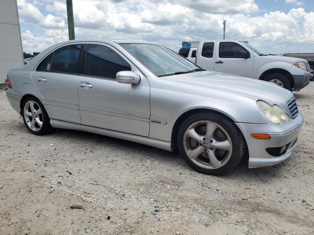 Photo 3 VIN: WDBRF52H66F791547 - MERCEDES-BENZ C-CLASS 