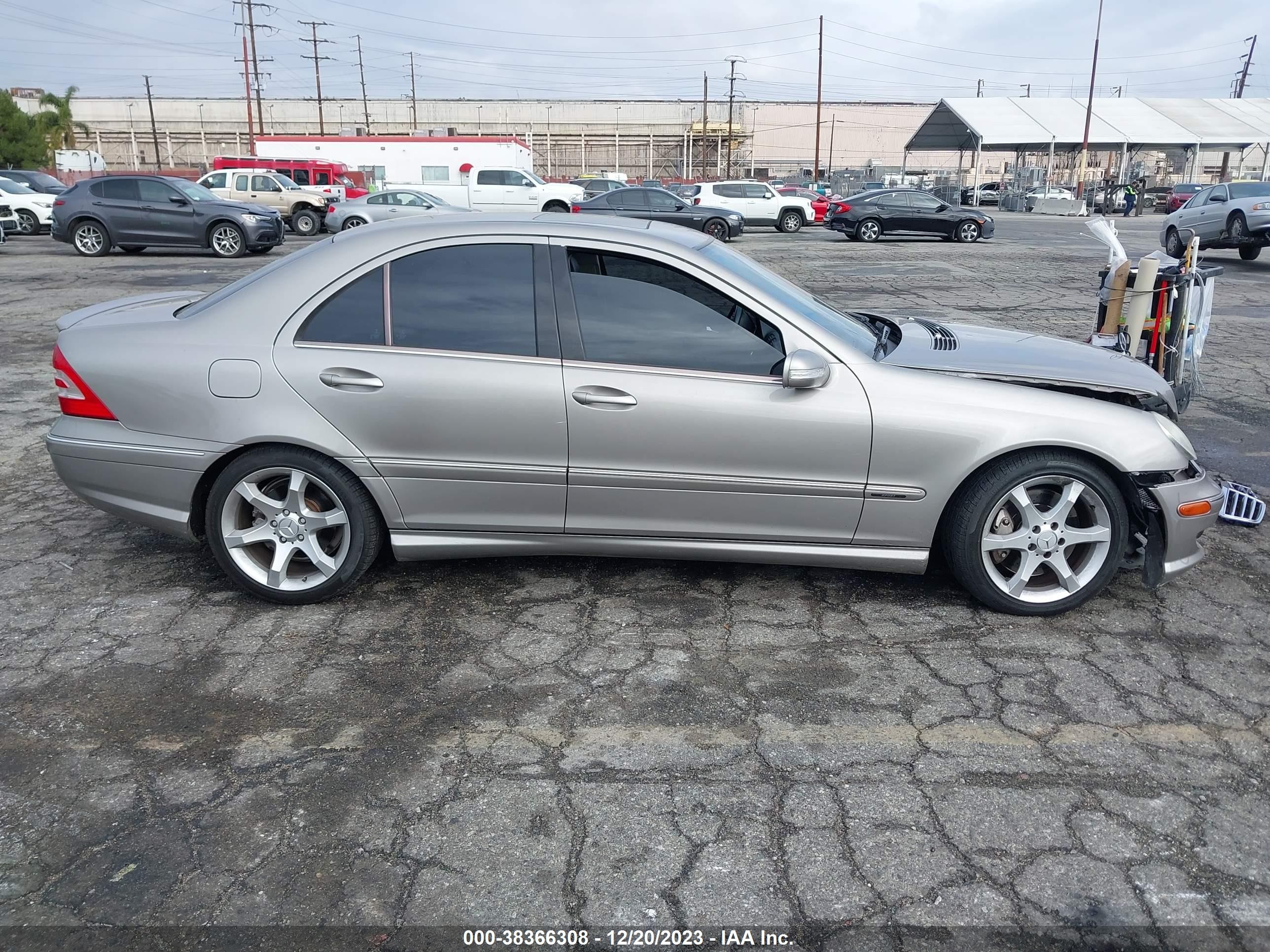 Photo 13 VIN: WDBRF52H67F840098 - MERCEDES-BENZ C-KLASSE 