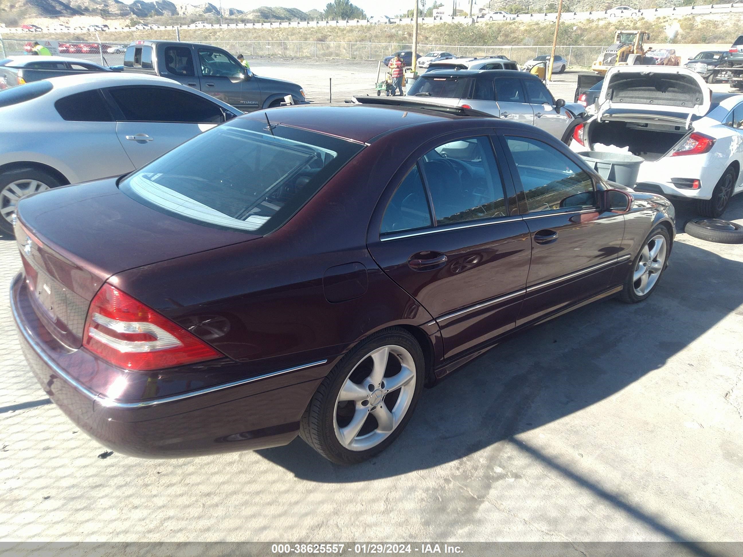 Photo 3 VIN: WDBRF52H76A866883 - MERCEDES-BENZ C-KLASSE 