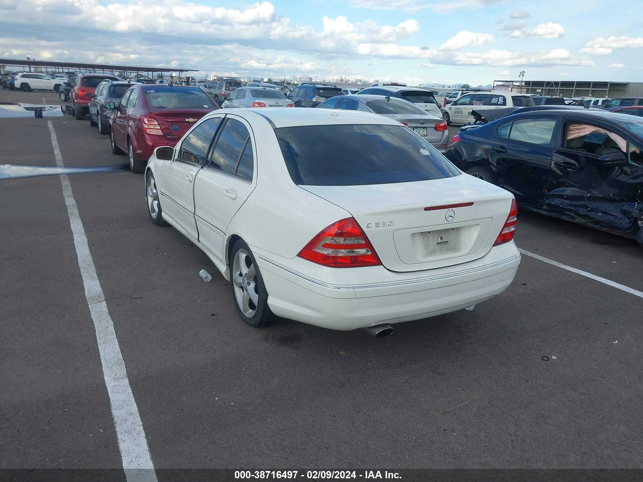 Photo 2 VIN: WDBRF52H86F767685 - MERCEDES-BENZ C-KLASSE 