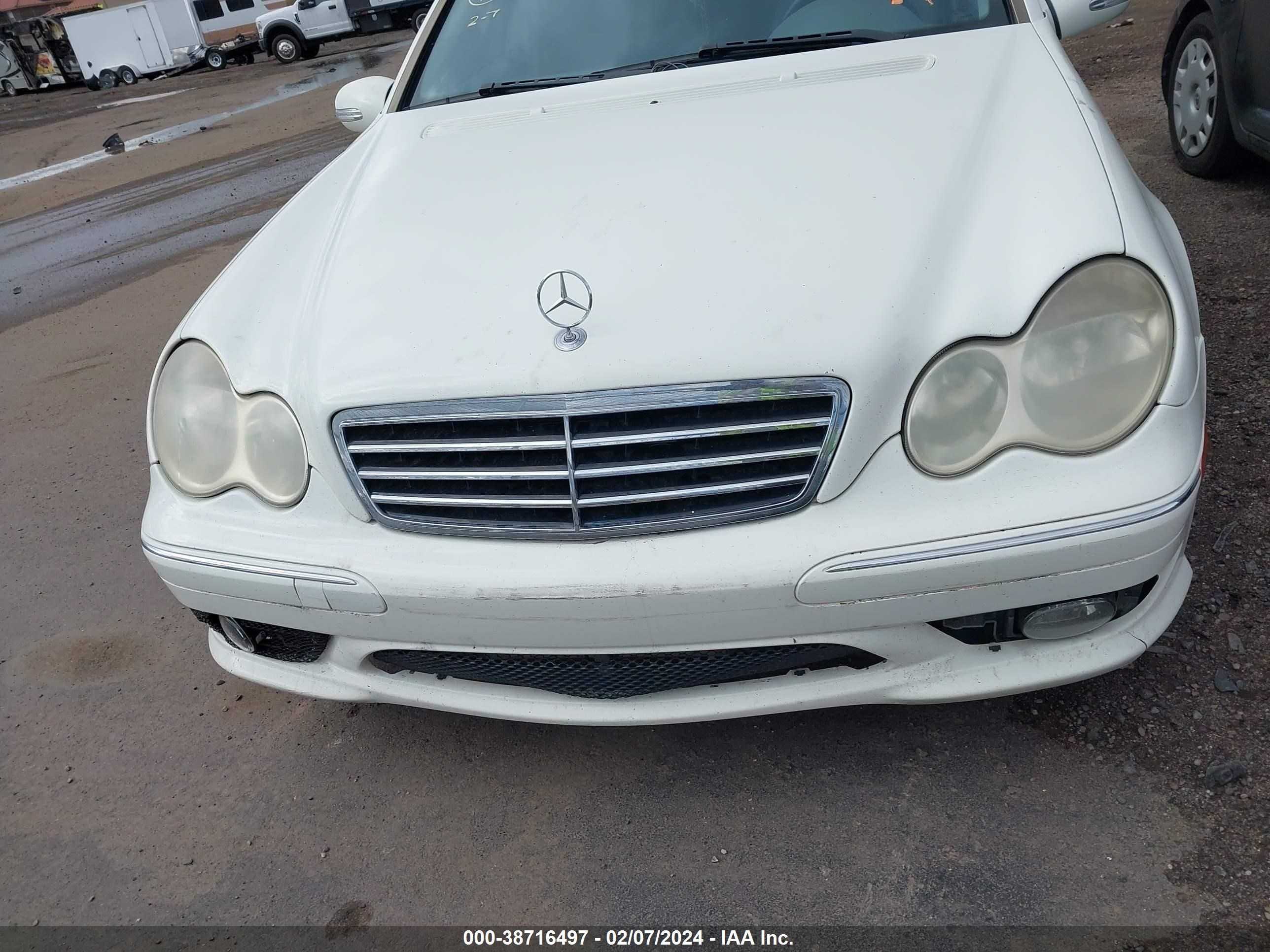 Photo 5 VIN: WDBRF52H86F767685 - MERCEDES-BENZ C-KLASSE 