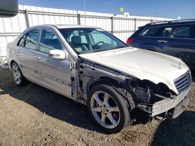 Photo 3 VIN: WDBRF52H97F884497 - MERCEDES-BENZ C-CLASS 