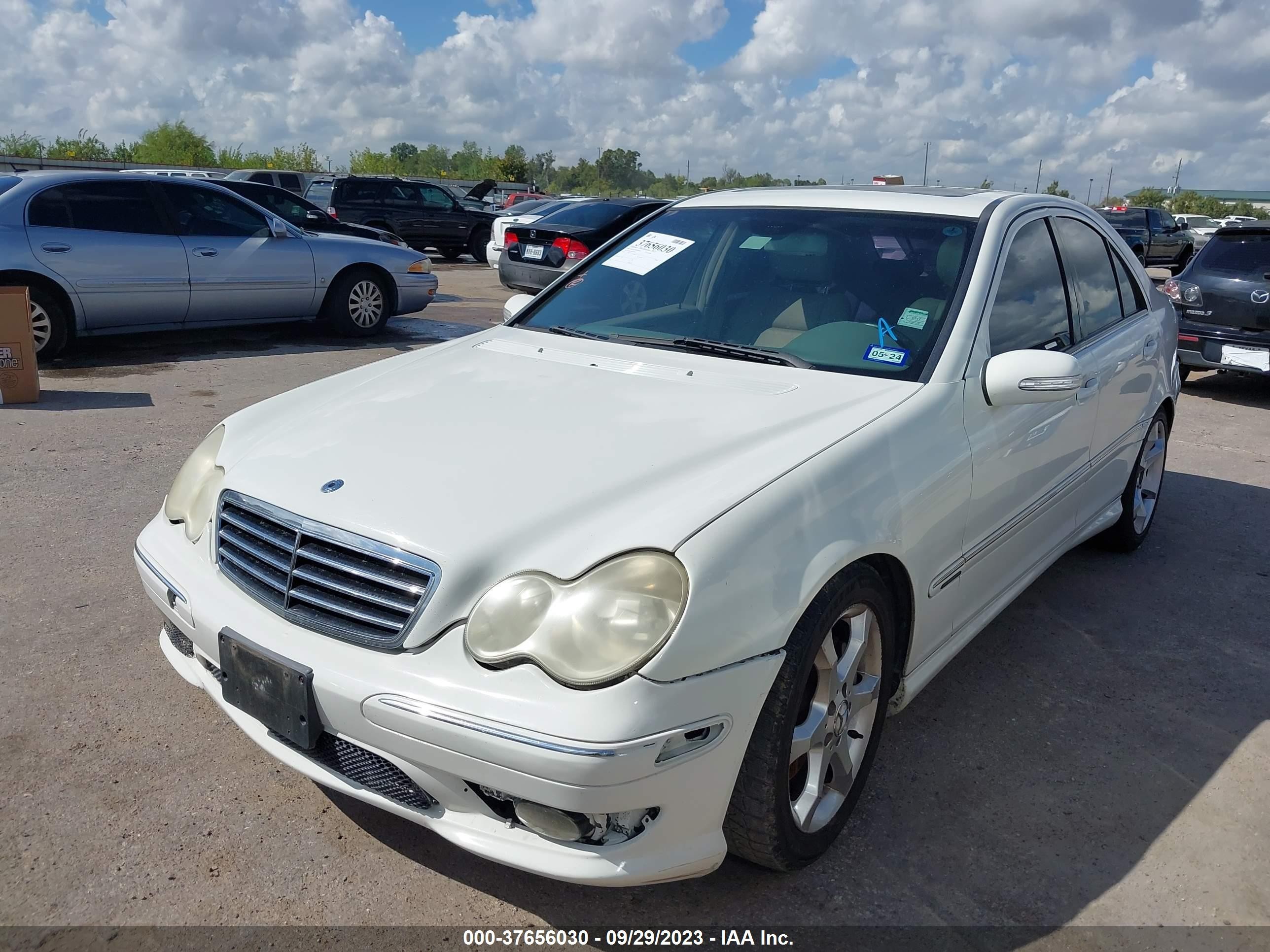 Photo 1 VIN: WDBRF52HX7F896223 - MERCEDES-BENZ C-KLASSE 