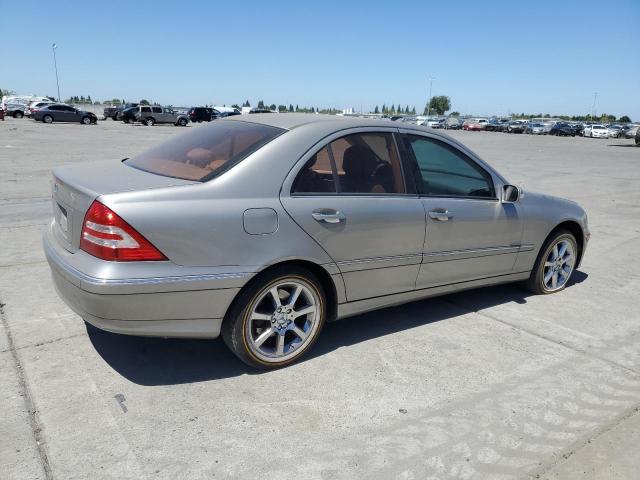 Photo 2 VIN: WDBRF54H67A952927 - MERCEDES-BENZ C-CLASS 