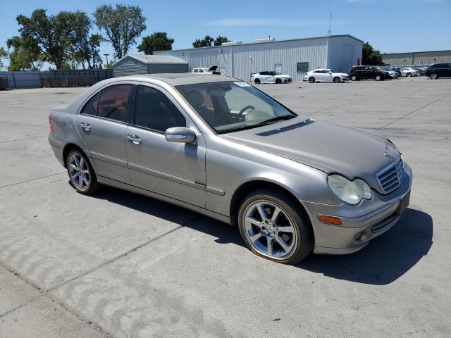 Photo 3 VIN: WDBRF54H67A952927 - MERCEDES-BENZ C-CLASS 