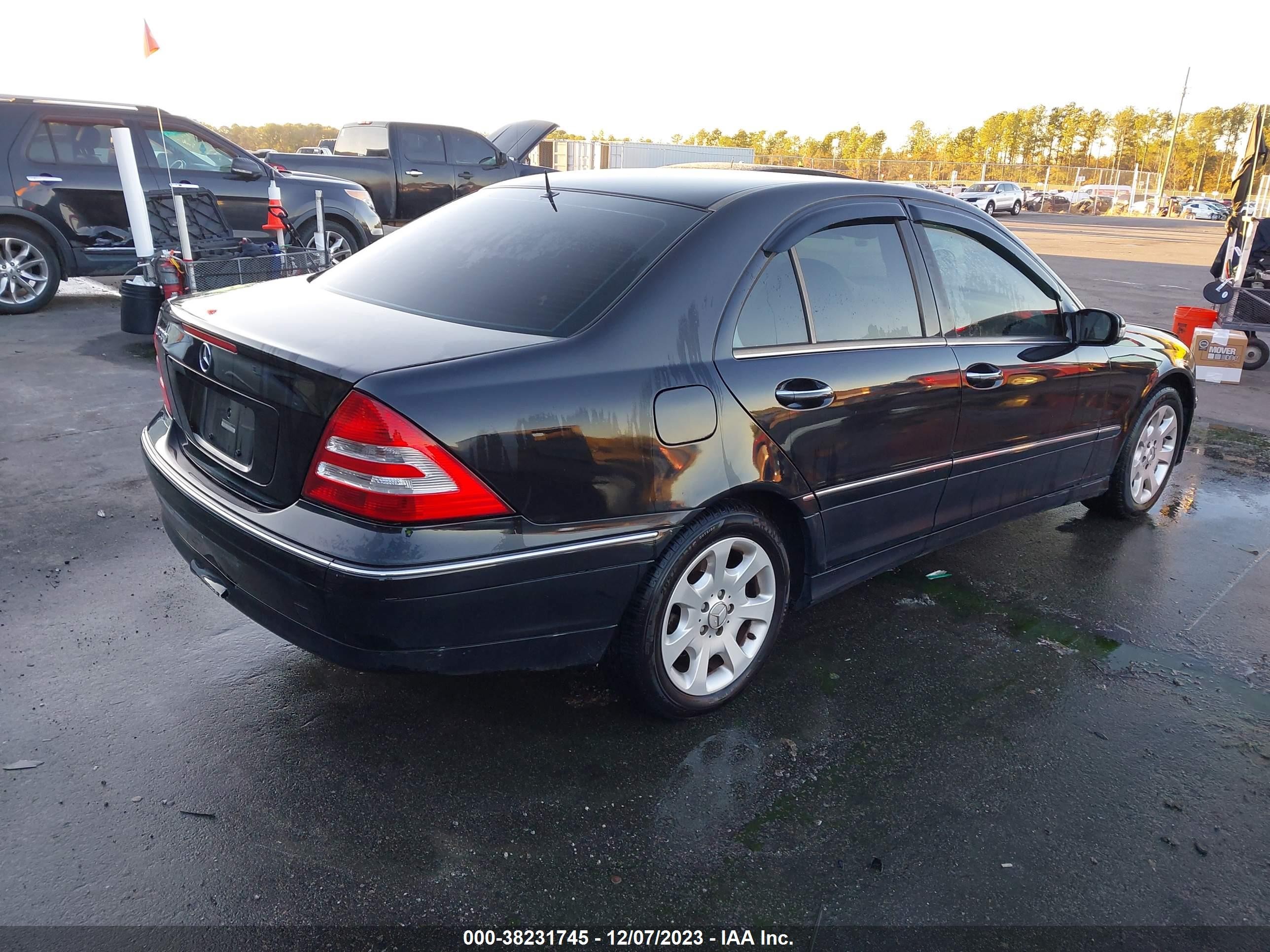 Photo 3 VIN: WDBRF54H86A856098 - MERCEDES-BENZ C-KLASSE 