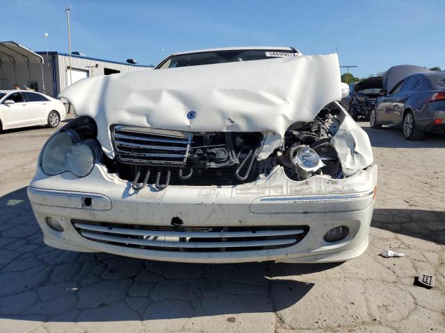 Photo 4 VIN: WDBRF54HX7F884828 - MERCEDES-BENZ C-CLASS 